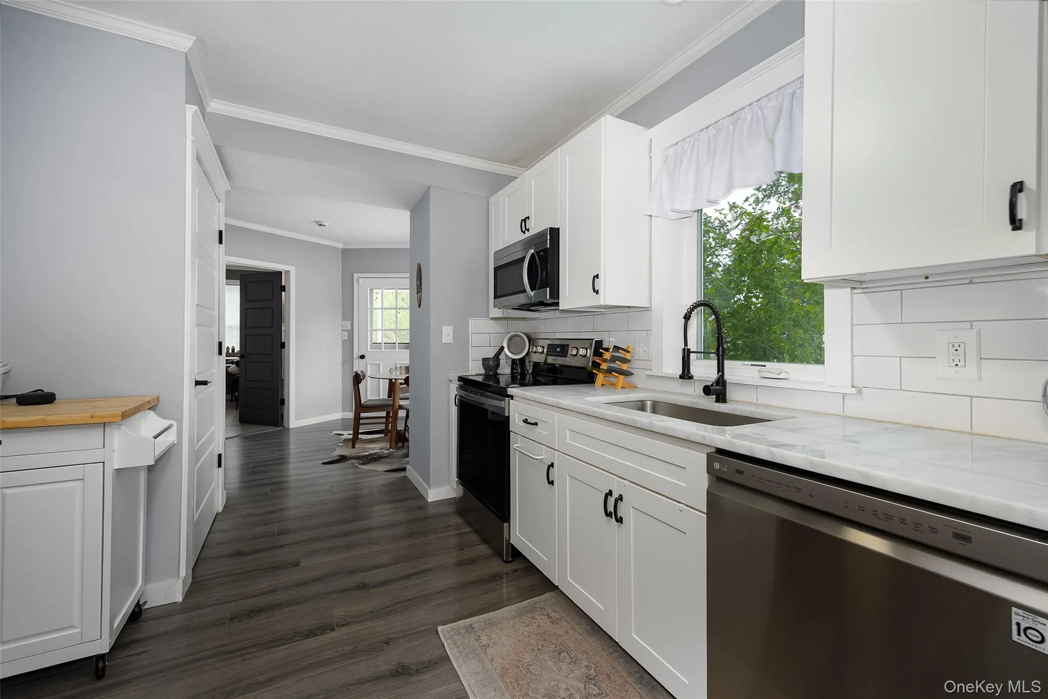 1 Elmwood Avenue, Poughkeepsie, NY, 3 Bedrooms Bedrooms, 9 Rooms Rooms,2 BathroomsBathrooms,Residential,For Rent,Elmwood,0,1039437 1 Elmwood Avenue, Poughkeepsie, NY, 3 Bedrooms Bedrooms, 9 Rooms Rooms,2 BathroomsBathrooms,Residential,For Rent,Elmwood,0,1039437
