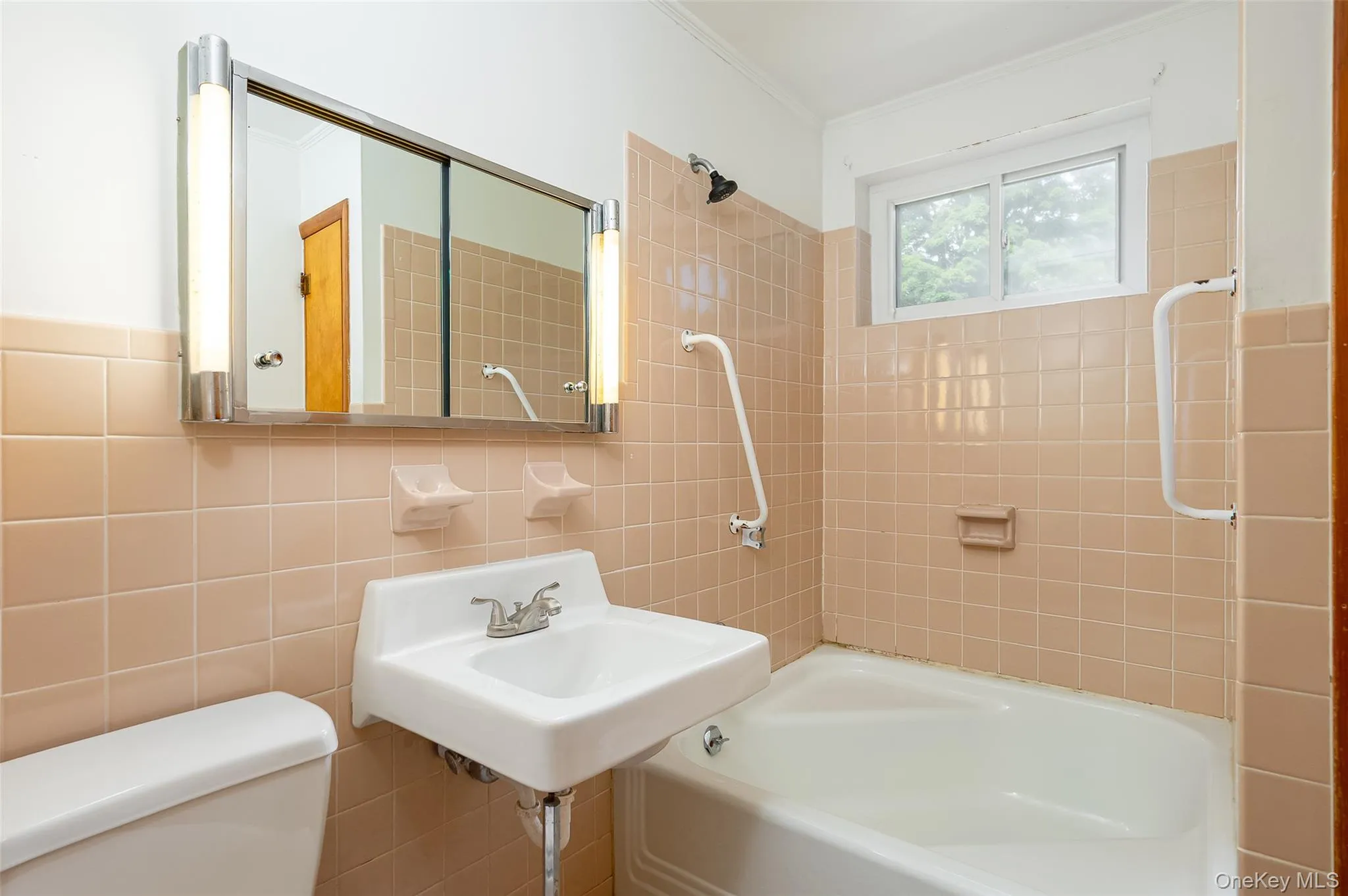 1261 Union Avenue, Newburgh (town), NY, 4 Bedrooms Bedrooms, 10 Rooms Rooms,2 BathroomsBathrooms,Residential,For Rent,Union,0,1039438 1261 Union Avenue, Newburgh (town), NY, 4 Bedrooms Bedrooms, 10 Rooms Rooms,2 BathroomsBathrooms,Residential,For Rent,Union,0,1039438
