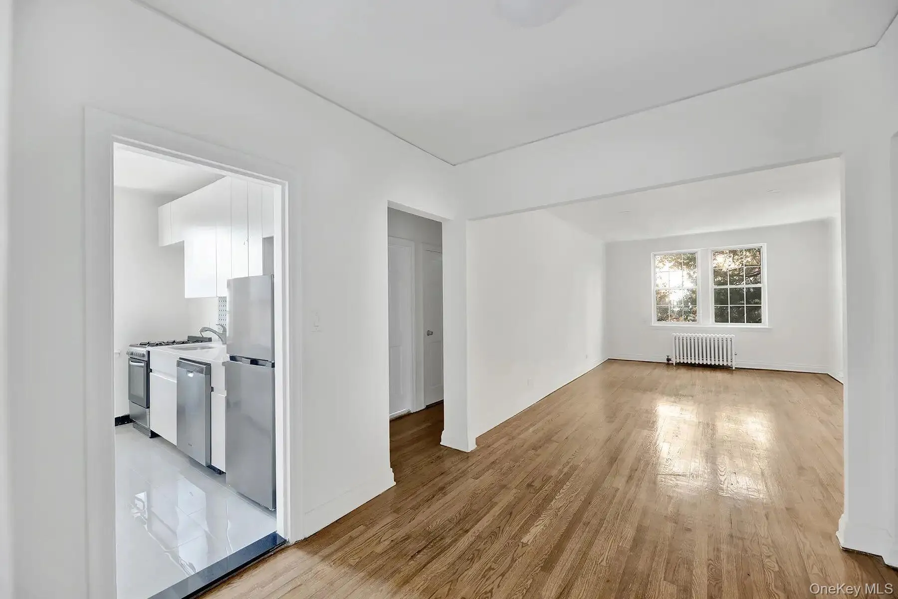 1 Ash place, North Hempstead, NY, 1 Bedroom Bedrooms, 5 Rooms Rooms,1 BathroomBathrooms,Residential Lease,For Rent,Ash place,0,1039443 1 Ash place, North Hempstead, NY, 1 Bedroom Bedrooms, 5 Rooms Rooms,1 BathroomBathrooms,Residential Lease,For Rent,Ash place,0,1039443