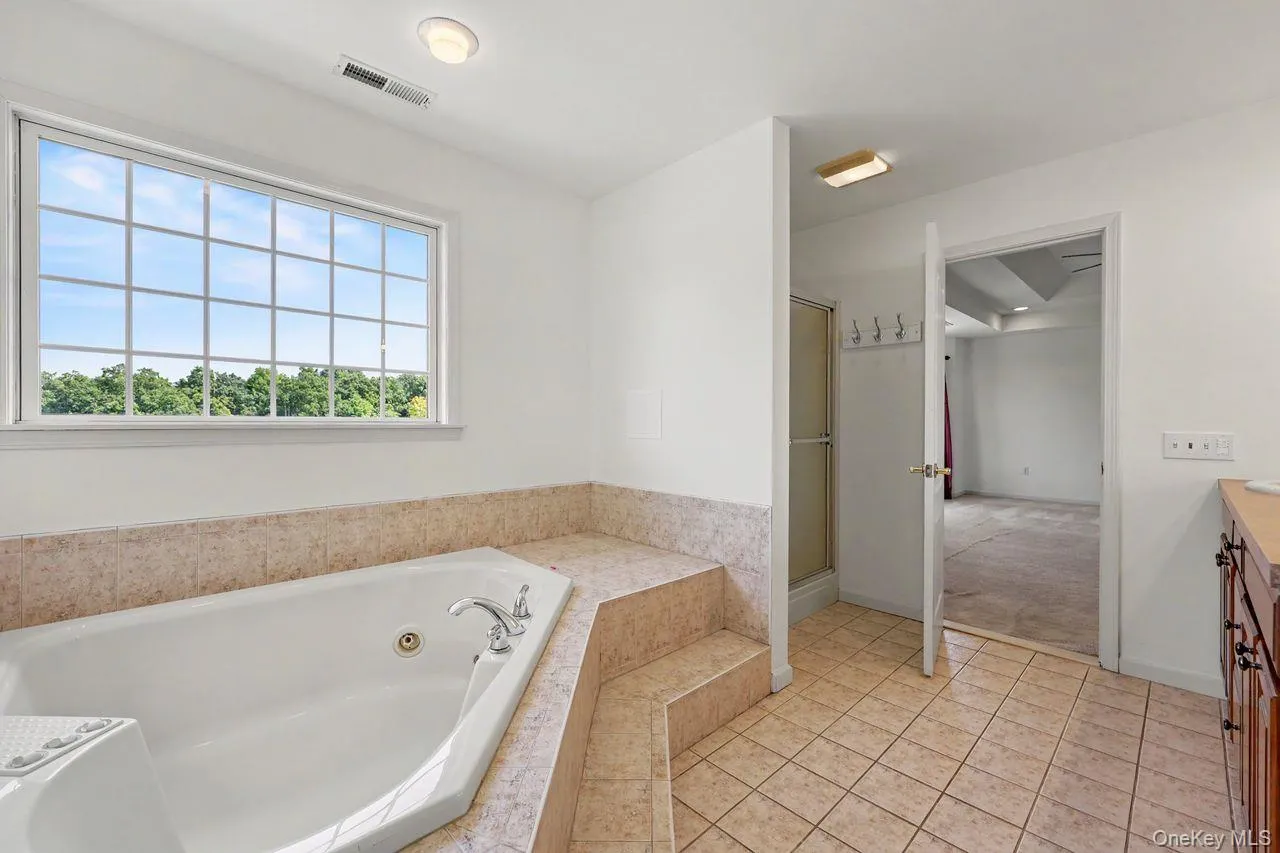 23 Monarch Drive, East Fishkill, NY, 4 Bedrooms Bedrooms, 9 Rooms Rooms,2 BathroomsBathrooms,Residential,For Rent,Monarch,0,1039445 23 Monarch Drive, East Fishkill, NY, 4 Bedrooms Bedrooms, 9 Rooms Rooms,2 BathroomsBathrooms,Residential,For Rent,Monarch,0,1039445