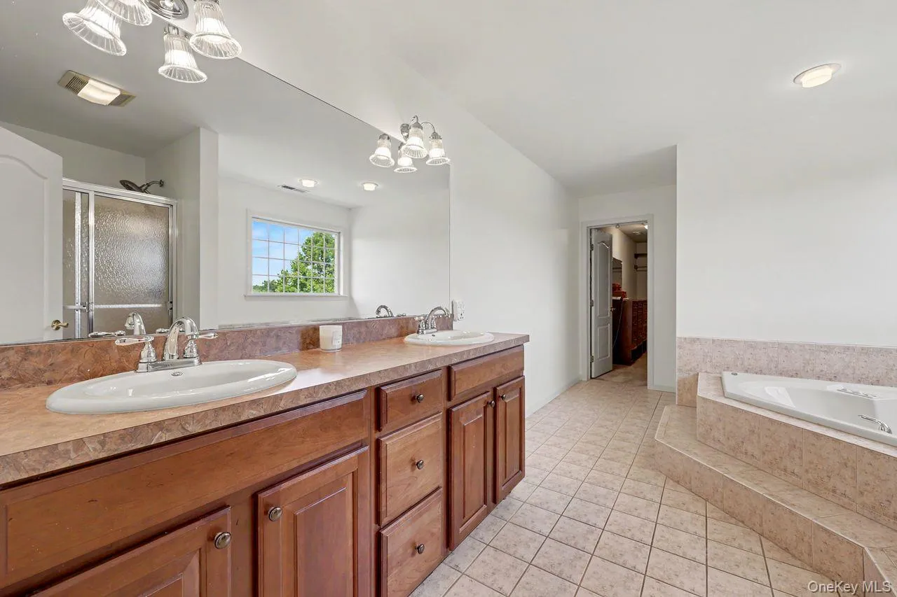 23 Monarch Drive, East Fishkill, NY, 4 Bedrooms Bedrooms, 9 Rooms Rooms,2 BathroomsBathrooms,Residential,For Rent,Monarch,0,1039445 23 Monarch Drive, East Fishkill, NY, 4 Bedrooms Bedrooms, 9 Rooms Rooms,2 BathroomsBathrooms,Residential,For Rent,Monarch,0,1039445