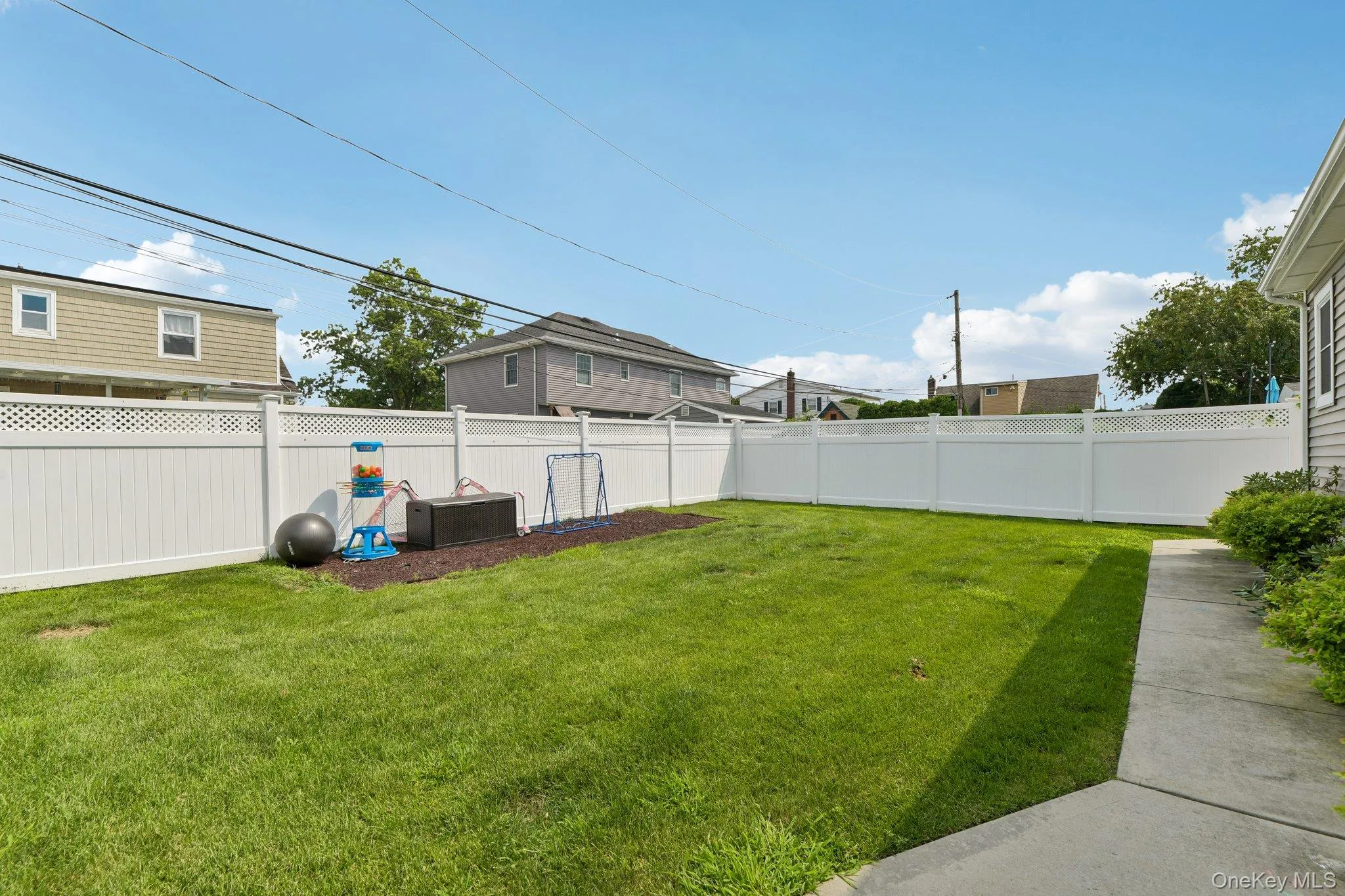 790 Garden Drive, Hempstead, NY, 4 Bedrooms Bedrooms, 9 Rooms Rooms,2 BathroomsBathrooms,Residential,For Rent,Garden,0,1039453 790 Garden Drive, Hempstead, NY, 4 Bedrooms Bedrooms, 9 Rooms Rooms,2 BathroomsBathrooms,Residential,For Rent,Garden,0,1039453