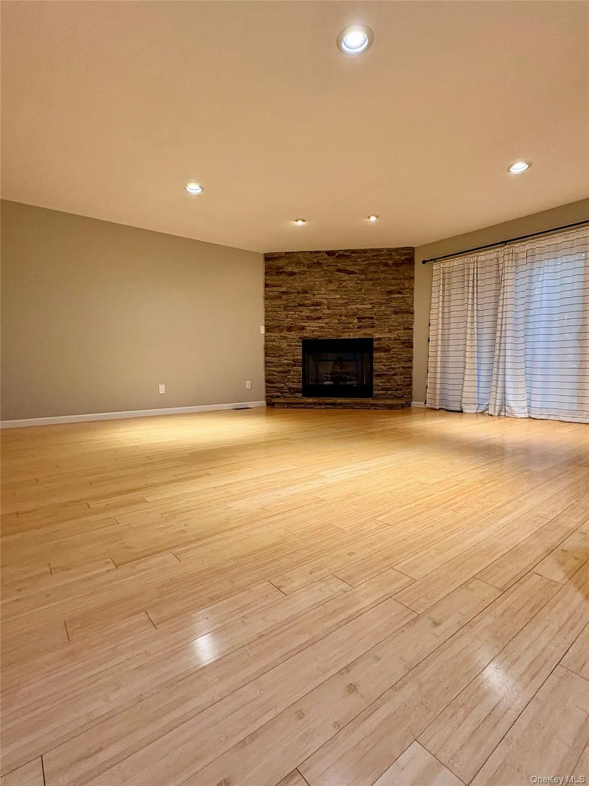 7 Ironwood Drive, Woodbury, NY, 2 Bedrooms Bedrooms, 5 Rooms Rooms,2 BathroomsBathrooms,Residential,For Rent,Ironwood,0,1039455 7 Ironwood Drive, Woodbury, NY, 2 Bedrooms Bedrooms, 5 Rooms Rooms,2 BathroomsBathrooms,Residential,For Rent,Ironwood,0,1039455