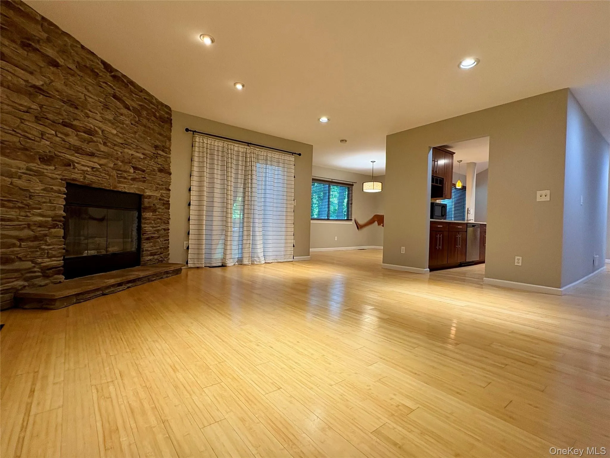 7 Ironwood Drive, Woodbury, NY, 2 Bedrooms Bedrooms, 5 Rooms Rooms,2 BathroomsBathrooms,Residential,For Rent,Ironwood,0,1039455 7 Ironwood Drive, Woodbury, NY, 2 Bedrooms Bedrooms, 5 Rooms Rooms,2 BathroomsBathrooms,Residential,For Rent,Ironwood,0,1039455