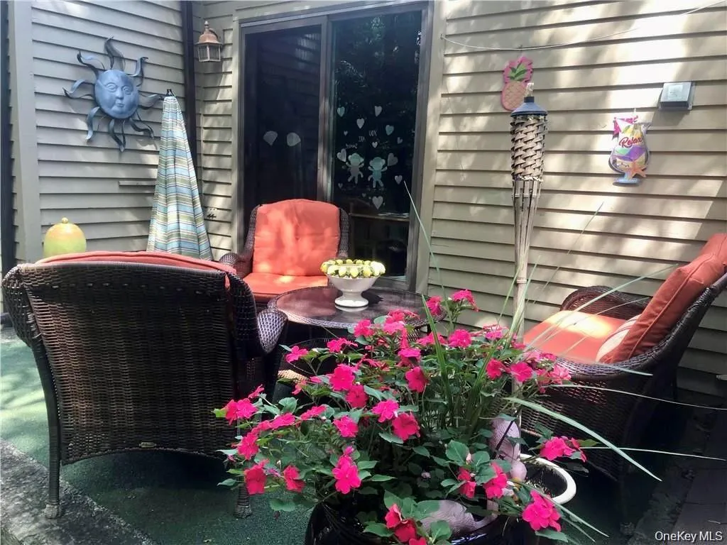 7 Ironwood Drive, Woodbury, NY, 2 Bedrooms Bedrooms, 5 Rooms Rooms,2 BathroomsBathrooms,Residential,For Rent,Ironwood,0,1039455 7 Ironwood Drive, Woodbury, NY, 2 Bedrooms Bedrooms, 5 Rooms Rooms,2 BathroomsBathrooms,Residential,For Rent,Ironwood,0,1039455