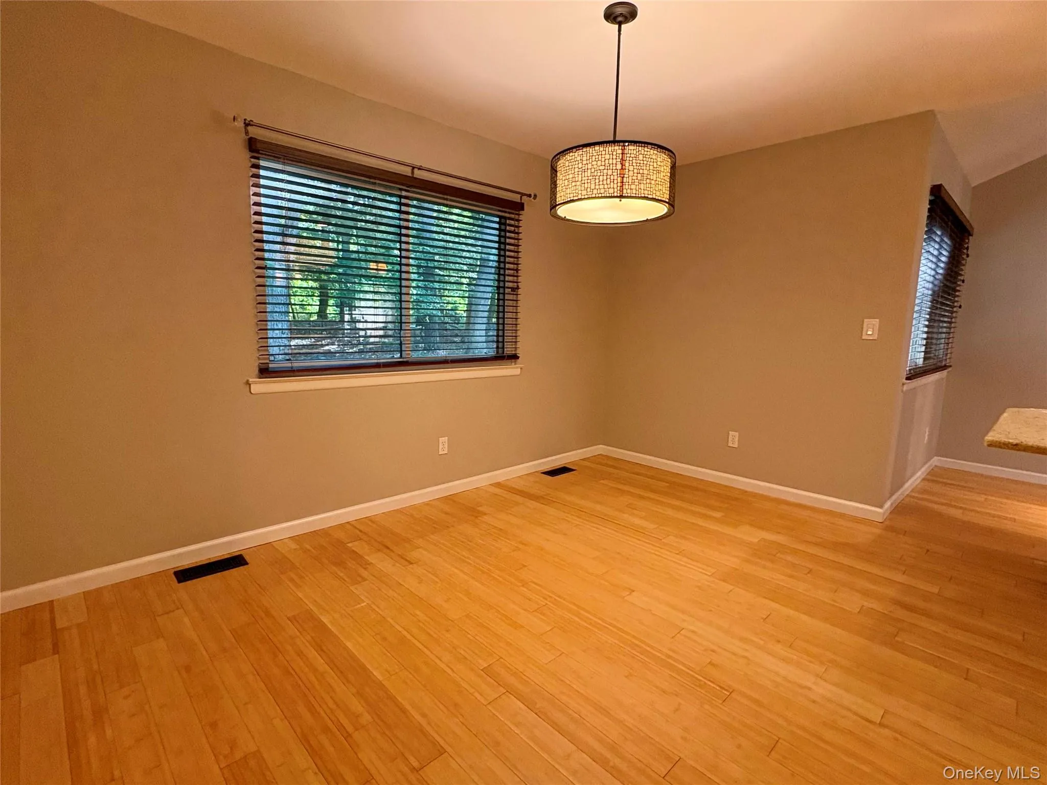 7 Ironwood Drive, Woodbury, NY, 2 Bedrooms Bedrooms, 5 Rooms Rooms,2 BathroomsBathrooms,Residential,For Rent,Ironwood,0,1039455 7 Ironwood Drive, Woodbury, NY, 2 Bedrooms Bedrooms, 5 Rooms Rooms,2 BathroomsBathrooms,Residential,For Rent,Ironwood,0,1039455