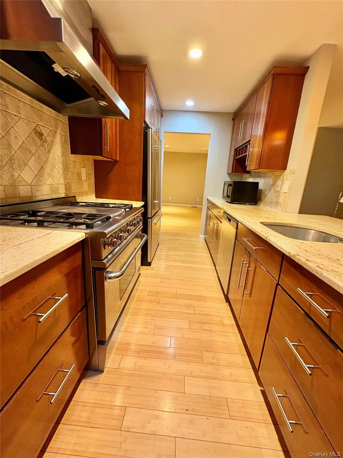 7 Ironwood Drive, Woodbury, NY, 2 Bedrooms Bedrooms, 5 Rooms Rooms,2 BathroomsBathrooms,Residential,For Rent,Ironwood,0,1039455 7 Ironwood Drive, Woodbury, NY, 2 Bedrooms Bedrooms, 5 Rooms Rooms,2 BathroomsBathrooms,Residential,For Rent,Ironwood,0,1039455