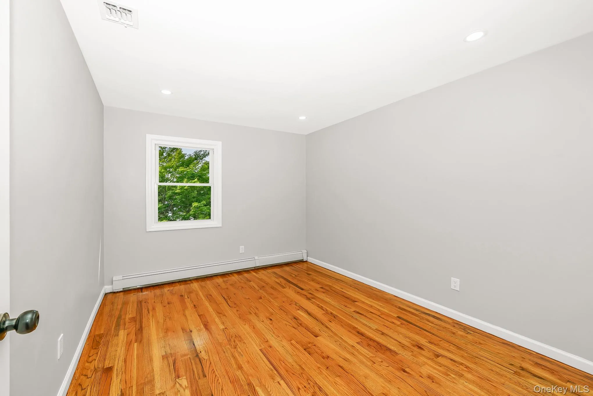 70 Woodview Lane, Brookhaven, NY, 4 Bedrooms Bedrooms, 8 Rooms Rooms,2 BathroomsBathrooms,Residential,For Rent,Woodview,0,1039458 70 Woodview Lane, Brookhaven, NY, 4 Bedrooms Bedrooms, 8 Rooms Rooms,2 BathroomsBathrooms,Residential,For Rent,Woodview,0,1039458