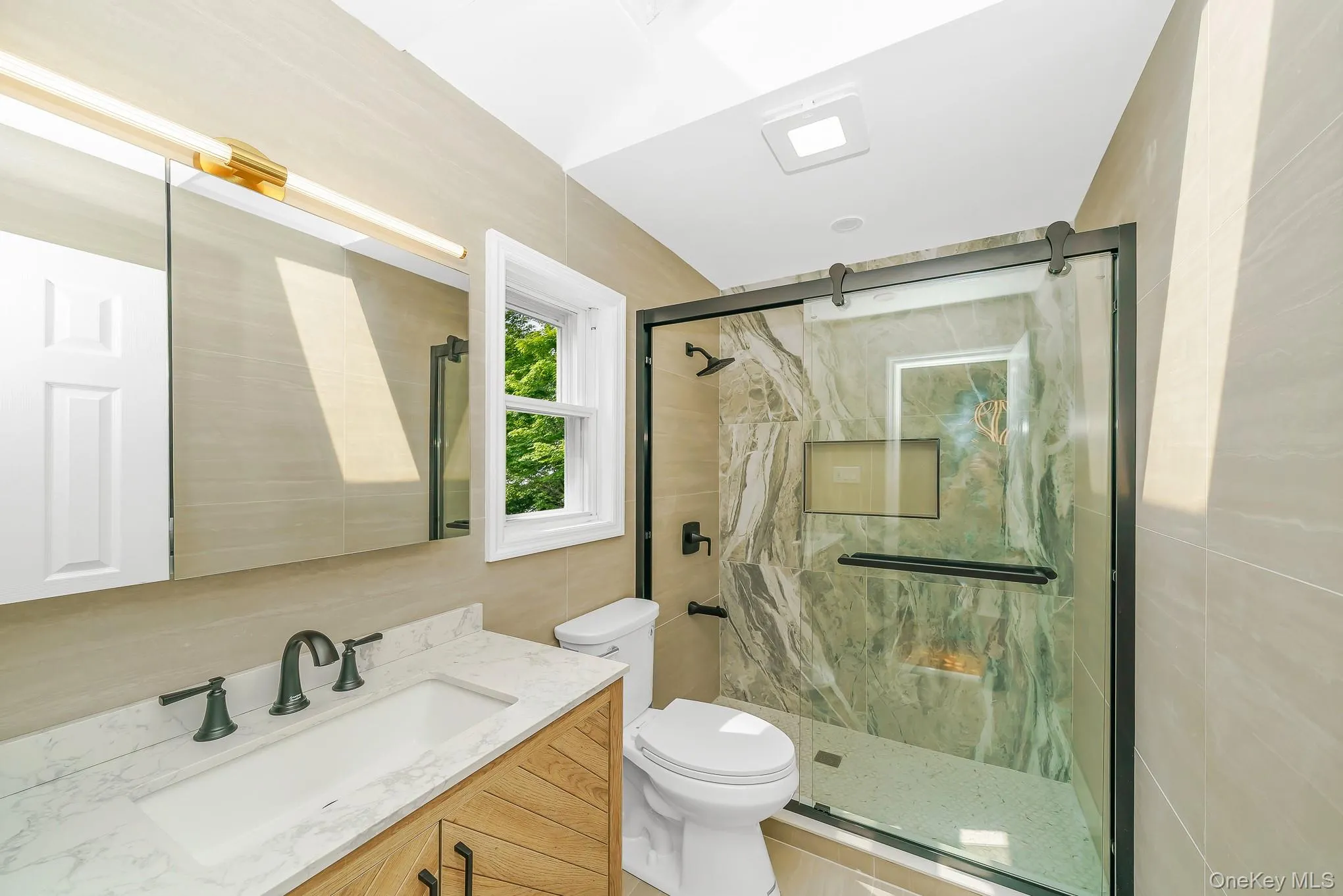 70 Woodview Lane, Brookhaven, NY, 4 Bedrooms Bedrooms, 8 Rooms Rooms,2 BathroomsBathrooms,Residential,For Rent,Woodview,0,1039458 70 Woodview Lane, Brookhaven, NY, 4 Bedrooms Bedrooms, 8 Rooms Rooms,2 BathroomsBathrooms,Residential,For Rent,Woodview,0,1039458