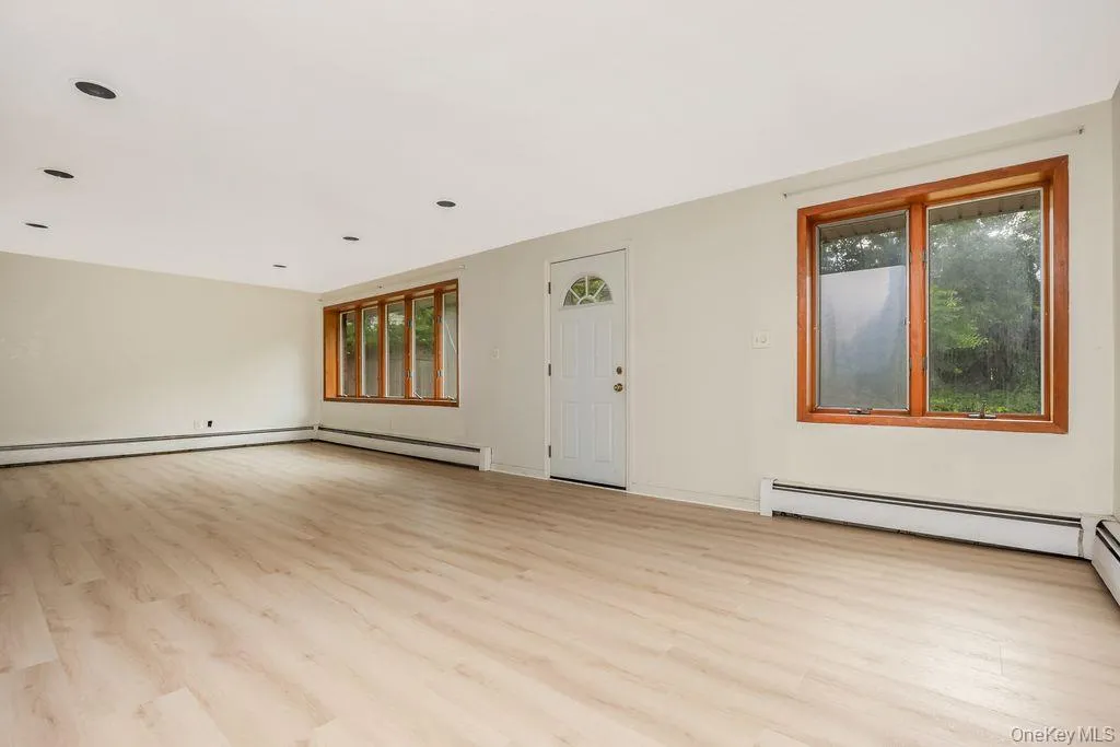 6 Village Drive, Oyster Bay, NY, 5 Bedrooms Bedrooms, 7 Rooms Rooms,3 BathroomsBathrooms,Residential Lease,For Rent,Village,0,1039472 6 Village Drive, Oyster Bay, NY, 5 Bedrooms Bedrooms, 7 Rooms Rooms,3 BathroomsBathrooms,Residential Lease,For Rent,Village,0,1039472