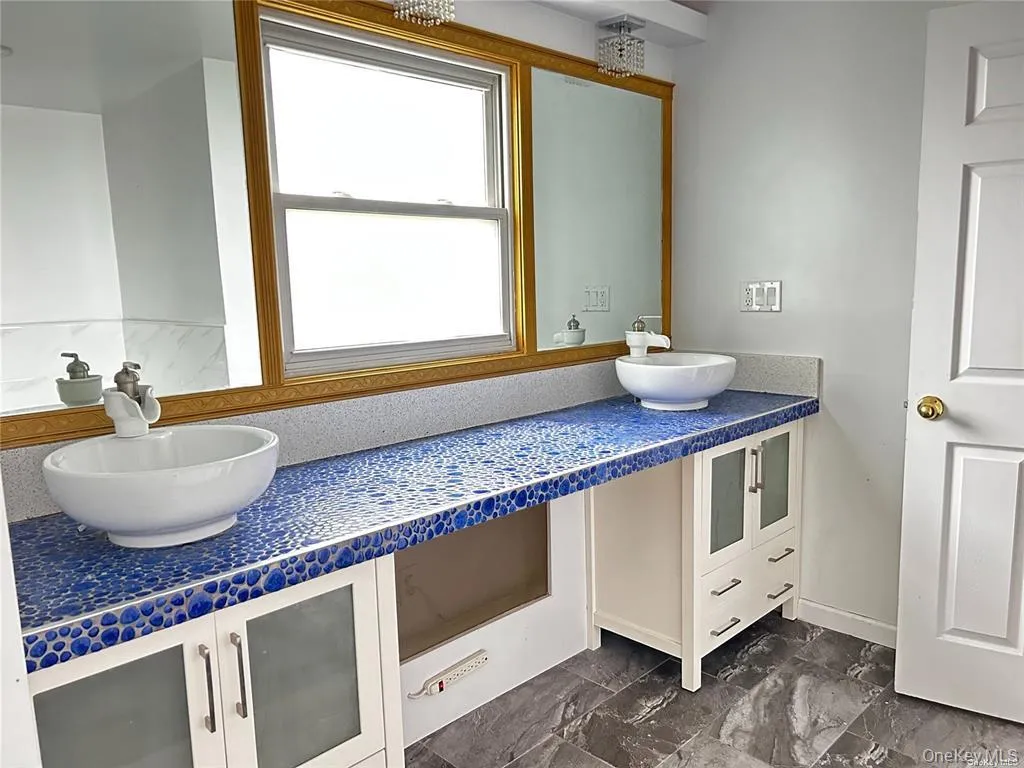 6 Village Drive, Oyster Bay, NY, 5 Bedrooms Bedrooms, 7 Rooms Rooms,3 BathroomsBathrooms,Residential Lease,For Rent,Village,0,1039472 6 Village Drive, Oyster Bay, NY, 5 Bedrooms Bedrooms, 7 Rooms Rooms,3 BathroomsBathrooms,Residential Lease,For Rent,Village,0,1039472