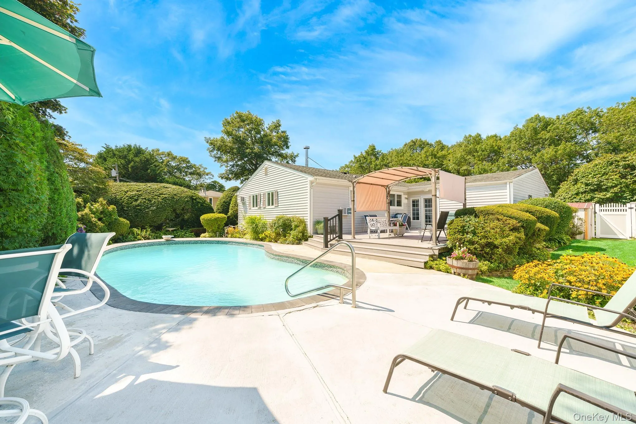 4 Oak Street, Brookhaven, NY, 3 Bedrooms Bedrooms, 9 Rooms Rooms,1 BathroomBathrooms,Residential,For Rent,Oak,0,1039473 4 Oak Street, Brookhaven, NY, 3 Bedrooms Bedrooms, 9 Rooms Rooms,1 BathroomBathrooms,Residential,For Rent,Oak,0,1039473