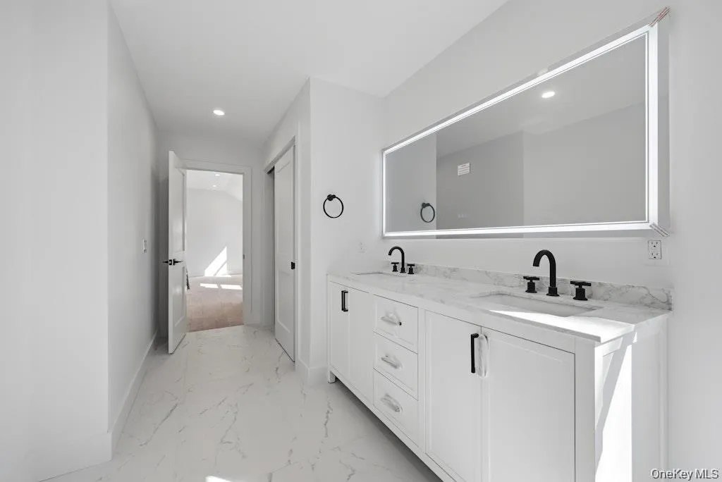 3 Lotto Court, Brookhaven, NY, 5 Bedrooms Bedrooms, 11 Rooms Rooms,3 BathroomsBathrooms,Residential,For Rent,Lotto,0,1039475 3 Lotto Court, Brookhaven, NY, 5 Bedrooms Bedrooms, 11 Rooms Rooms,3 BathroomsBathrooms,Residential,For Rent,Lotto,0,1039475