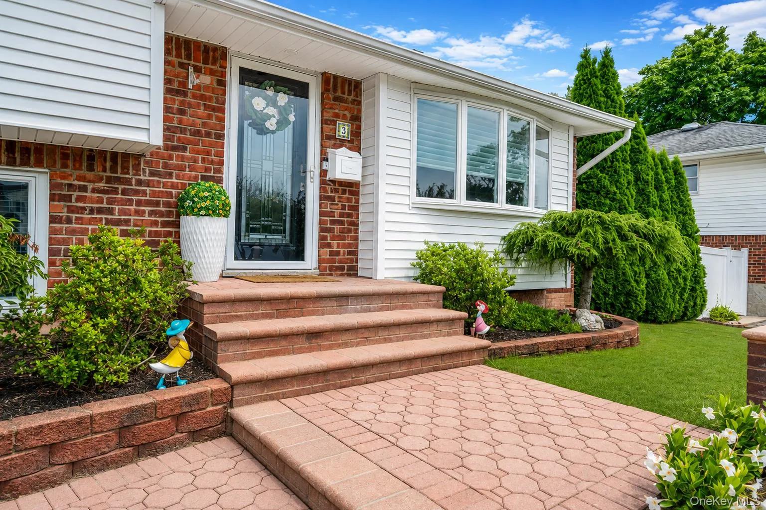 5 Gardenia Drive, Smithtown, NY, 3 Bedrooms Bedrooms, 9 Rooms Rooms,2 BathroomsBathrooms,Residential,For Rent,Gardenia,0,1039479 5 Gardenia Drive, Smithtown, NY, 3 Bedrooms Bedrooms, 9 Rooms Rooms,2 BathroomsBathrooms,Residential,For Rent,Gardenia,0,1039479