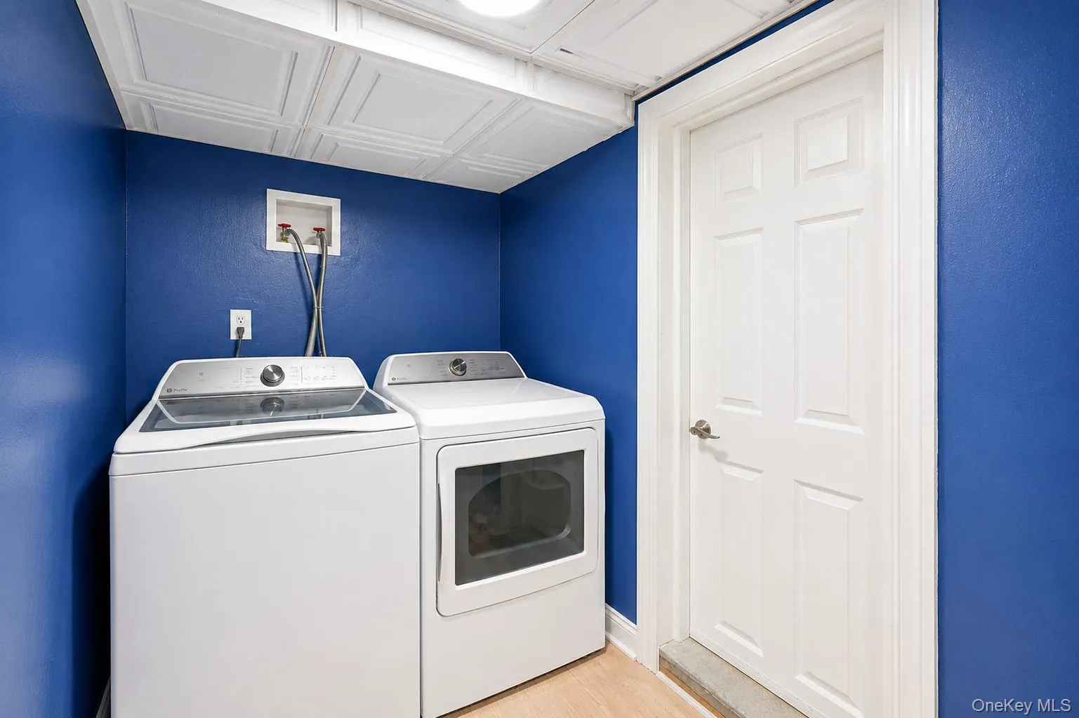 5 Gardenia Drive, Smithtown, NY, 3 Bedrooms Bedrooms, 9 Rooms Rooms,2 BathroomsBathrooms,Residential,For Rent,Gardenia,0,1039479 5 Gardenia Drive, Smithtown, NY, 3 Bedrooms Bedrooms, 9 Rooms Rooms,2 BathroomsBathrooms,Residential,For Rent,Gardenia,0,1039479