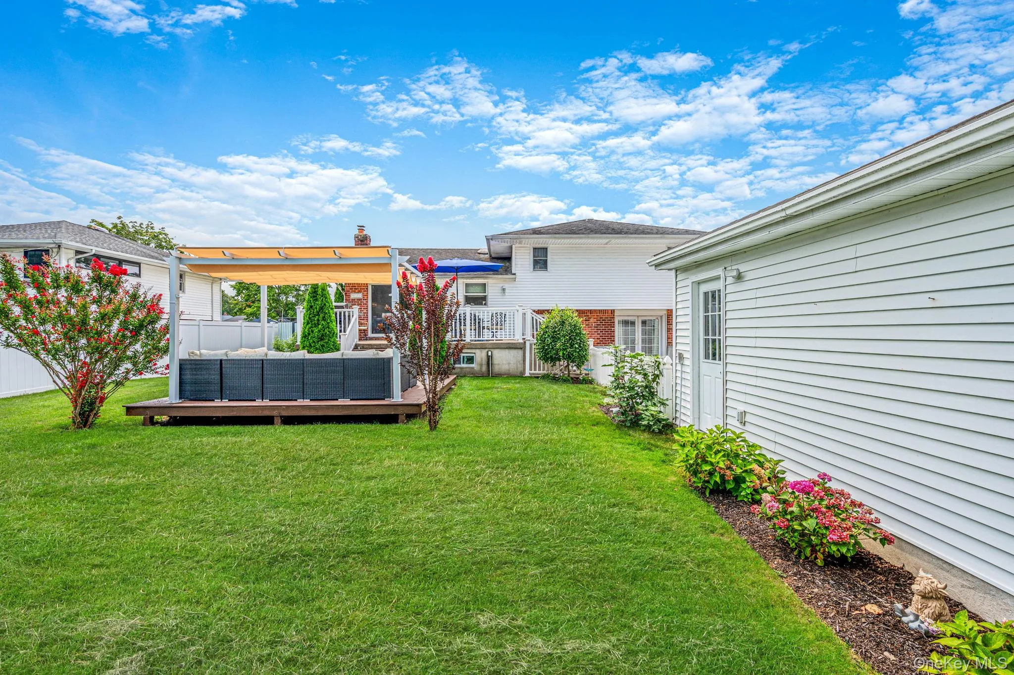 5 Gardenia Drive, Smithtown, NY, 3 Bedrooms Bedrooms, 9 Rooms Rooms,2 BathroomsBathrooms,Residential,For Rent,Gardenia,0,1039479 5 Gardenia Drive, Smithtown, NY, 3 Bedrooms Bedrooms, 9 Rooms Rooms,2 BathroomsBathrooms,Residential,For Rent,Gardenia,0,1039479