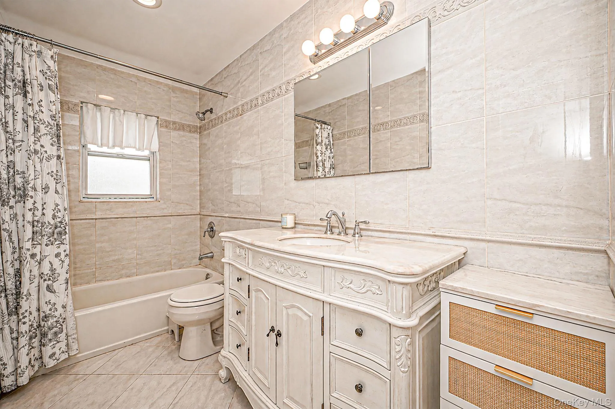 5 Gardenia Drive, Smithtown, NY, 3 Bedrooms Bedrooms, 9 Rooms Rooms,2 BathroomsBathrooms,Residential,For Rent,Gardenia,0,1039479 5 Gardenia Drive, Smithtown, NY, 3 Bedrooms Bedrooms, 9 Rooms Rooms,2 BathroomsBathrooms,Residential,For Rent,Gardenia,0,1039479