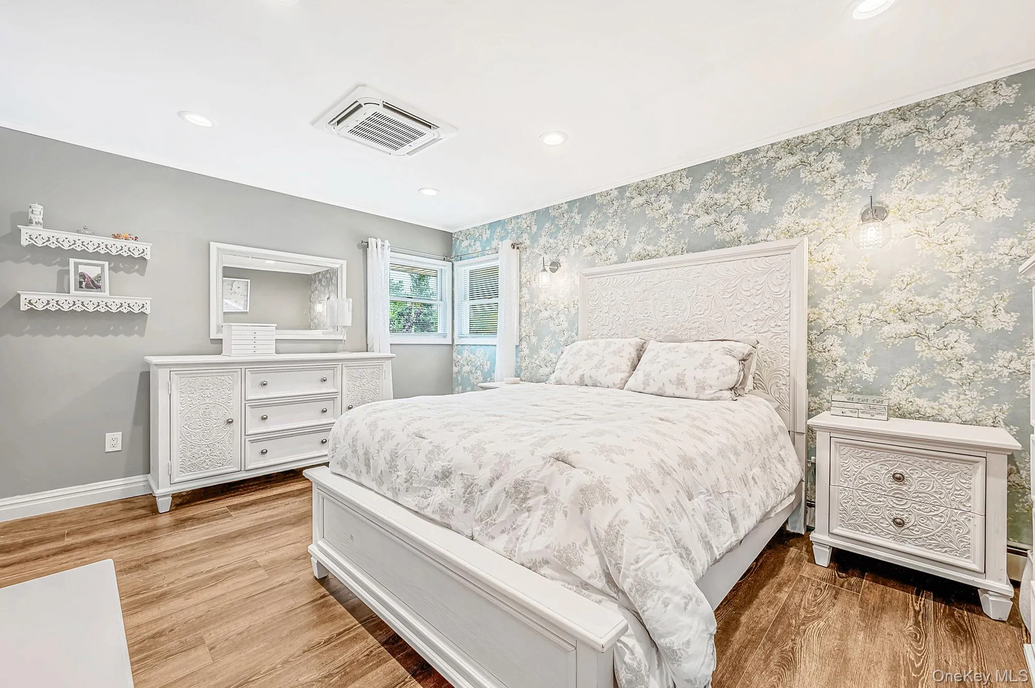 5 Gardenia Drive, Smithtown, NY, 3 Bedrooms Bedrooms, 9 Rooms Rooms,2 BathroomsBathrooms,Residential,For Rent,Gardenia,0,1039479 5 Gardenia Drive, Smithtown, NY, 3 Bedrooms Bedrooms, 9 Rooms Rooms,2 BathroomsBathrooms,Residential,For Rent,Gardenia,0,1039479