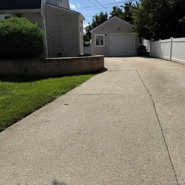 42 Hilltop Road, Hempstead, NY, 4 Bedrooms Bedrooms, 7 Rooms Rooms,1 BathroomBathrooms,Residential Lease,For Rent,Hilltop,0,1039483 42 Hilltop Road, Hempstead, NY, 4 Bedrooms Bedrooms, 7 Rooms Rooms,1 BathroomBathrooms,Residential Lease,For Rent,Hilltop,0,1039483