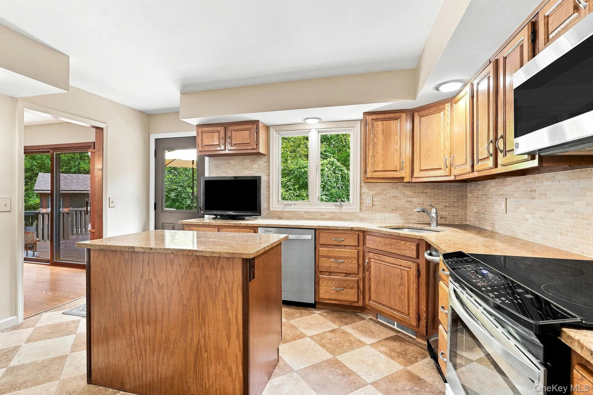 66 Maple Wood Drive, Southeast, NY, 3 Bedrooms Bedrooms, 11 Rooms Rooms,2 BathroomsBathrooms,Residential,For Rent,Maple Wood,0,1039488 66 Maple Wood Drive, Southeast, NY, 3 Bedrooms Bedrooms, 11 Rooms Rooms,2 BathroomsBathrooms,Residential,For Rent,Maple Wood,0,1039488