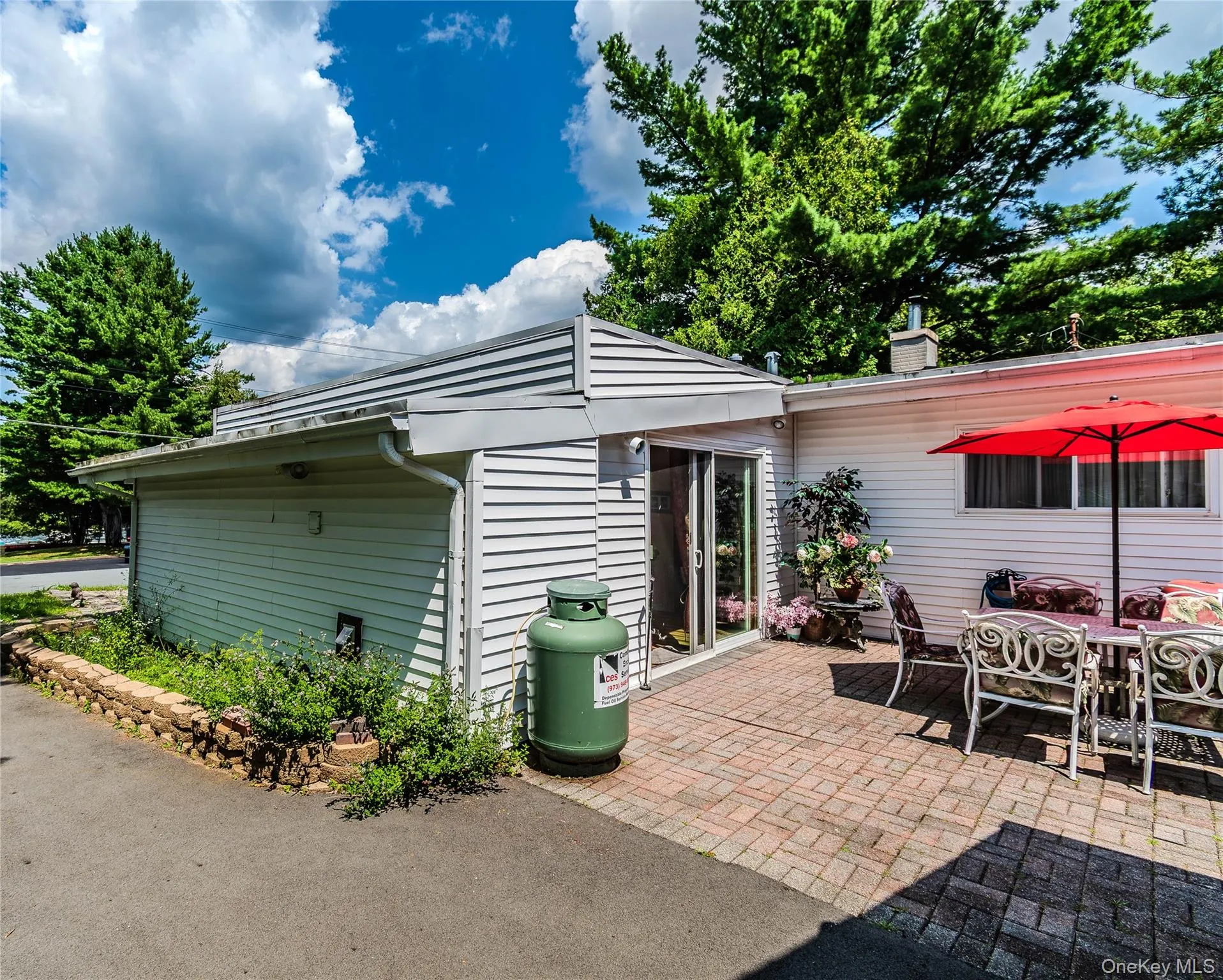 210 Lake Shore Drive, Thompson, NY, 3 Bedrooms Bedrooms, 5 Rooms Rooms,1 BathroomBathrooms,Residential,For Rent,Lake Shore,0,1039491 210 Lake Shore Drive, Thompson, NY, 3 Bedrooms Bedrooms, 5 Rooms Rooms,1 BathroomBathrooms,Residential,For Rent,Lake Shore,0,1039491