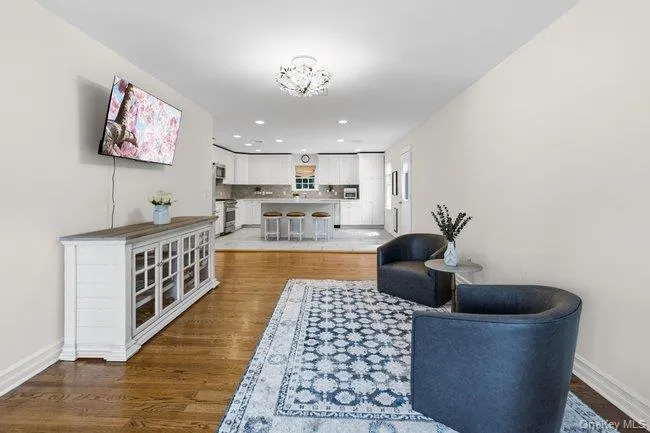 47 Syosset Circle, Oyster Bay, NY, 4 Bedrooms Bedrooms, 9 Rooms Rooms,2 BathroomsBathrooms,Residential,For Rent,Syosset,0,1039492 47 Syosset Circle, Oyster Bay, NY, 4 Bedrooms Bedrooms, 9 Rooms Rooms,2 BathroomsBathrooms,Residential,For Rent,Syosset,0,1039492