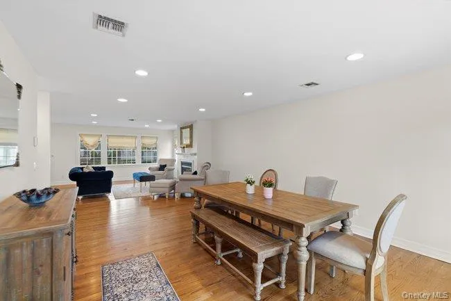 47 Syosset Circle, Oyster Bay, NY, 4 Bedrooms Bedrooms, 9 Rooms Rooms,2 BathroomsBathrooms,Residential,For Rent,Syosset,0,1039492 47 Syosset Circle, Oyster Bay, NY, 4 Bedrooms Bedrooms, 9 Rooms Rooms,2 BathroomsBathrooms,Residential,For Rent,Syosset,0,1039492
