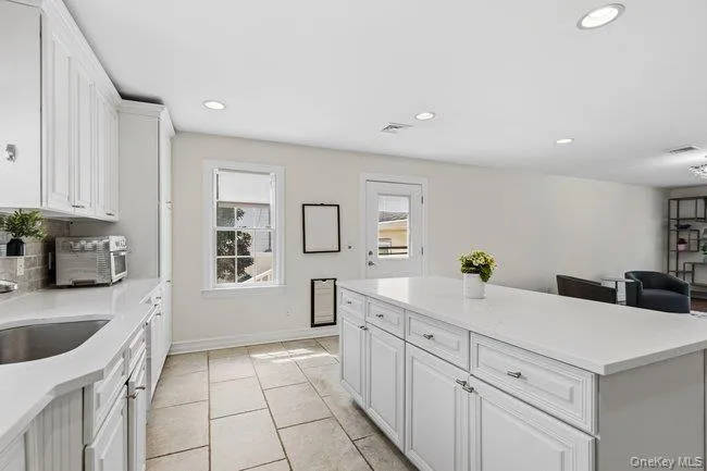 47 Syosset Circle, Oyster Bay, NY, 4 Bedrooms Bedrooms, 9 Rooms Rooms,2 BathroomsBathrooms,Residential,For Rent,Syosset,0,1039492 47 Syosset Circle, Oyster Bay, NY, 4 Bedrooms Bedrooms, 9 Rooms Rooms,2 BathroomsBathrooms,Residential,For Rent,Syosset,0,1039492