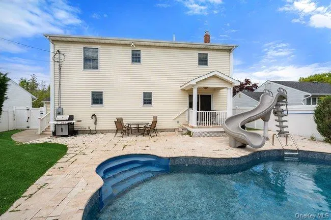 47 Syosset Circle, Oyster Bay, NY, 4 Bedrooms Bedrooms, 9 Rooms Rooms,2 BathroomsBathrooms,Residential,For Rent,Syosset,0,1039492 47 Syosset Circle, Oyster Bay, NY, 4 Bedrooms Bedrooms, 9 Rooms Rooms,2 BathroomsBathrooms,Residential,For Rent,Syosset,0,1039492