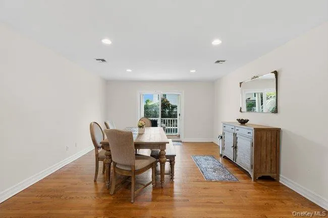 47 Syosset Circle, Oyster Bay, NY, 4 Bedrooms Bedrooms, 9 Rooms Rooms,2 BathroomsBathrooms,Residential,For Rent,Syosset,0,1039492 47 Syosset Circle, Oyster Bay, NY, 4 Bedrooms Bedrooms, 9 Rooms Rooms,2 BathroomsBathrooms,Residential,For Rent,Syosset,0,1039492