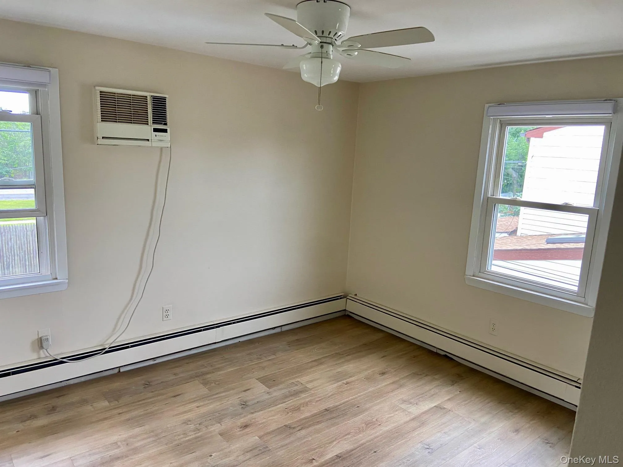 11 April Lane, Oyster Bay, NY, 2 Bedrooms Bedrooms, 4 Rooms Rooms,1 BathroomBathrooms,Residential Lease,For Rent,April,0,1039493 11 April Lane, Oyster Bay, NY, 2 Bedrooms Bedrooms, 4 Rooms Rooms,1 BathroomBathrooms,Residential Lease,For Rent,April,0,1039493