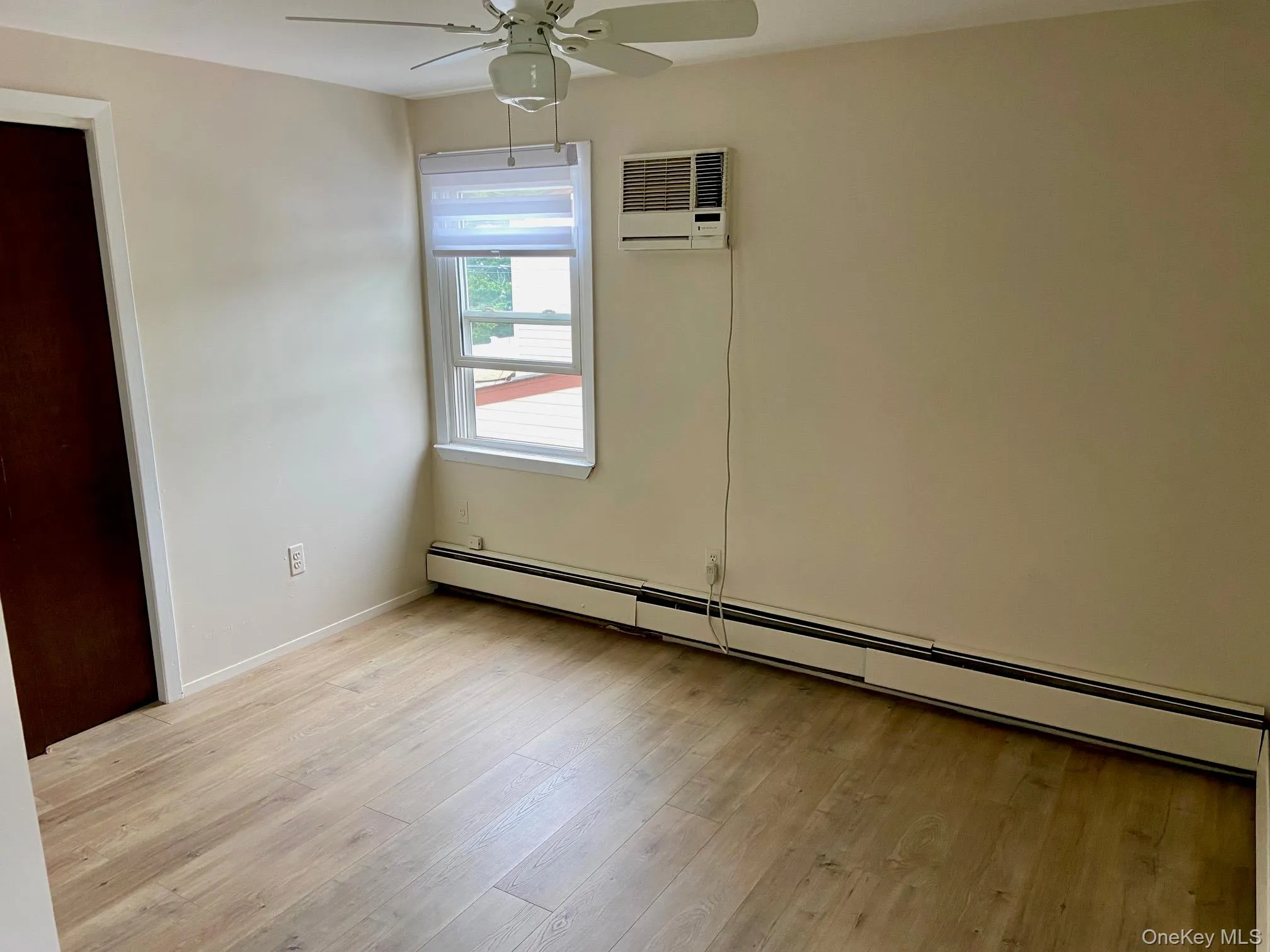 11 April Lane, Oyster Bay, NY, 2 Bedrooms Bedrooms, 4 Rooms Rooms,1 BathroomBathrooms,Residential Lease,For Rent,April,0,1039493 11 April Lane, Oyster Bay, NY, 2 Bedrooms Bedrooms, 4 Rooms Rooms,1 BathroomBathrooms,Residential Lease,For Rent,April,0,1039493