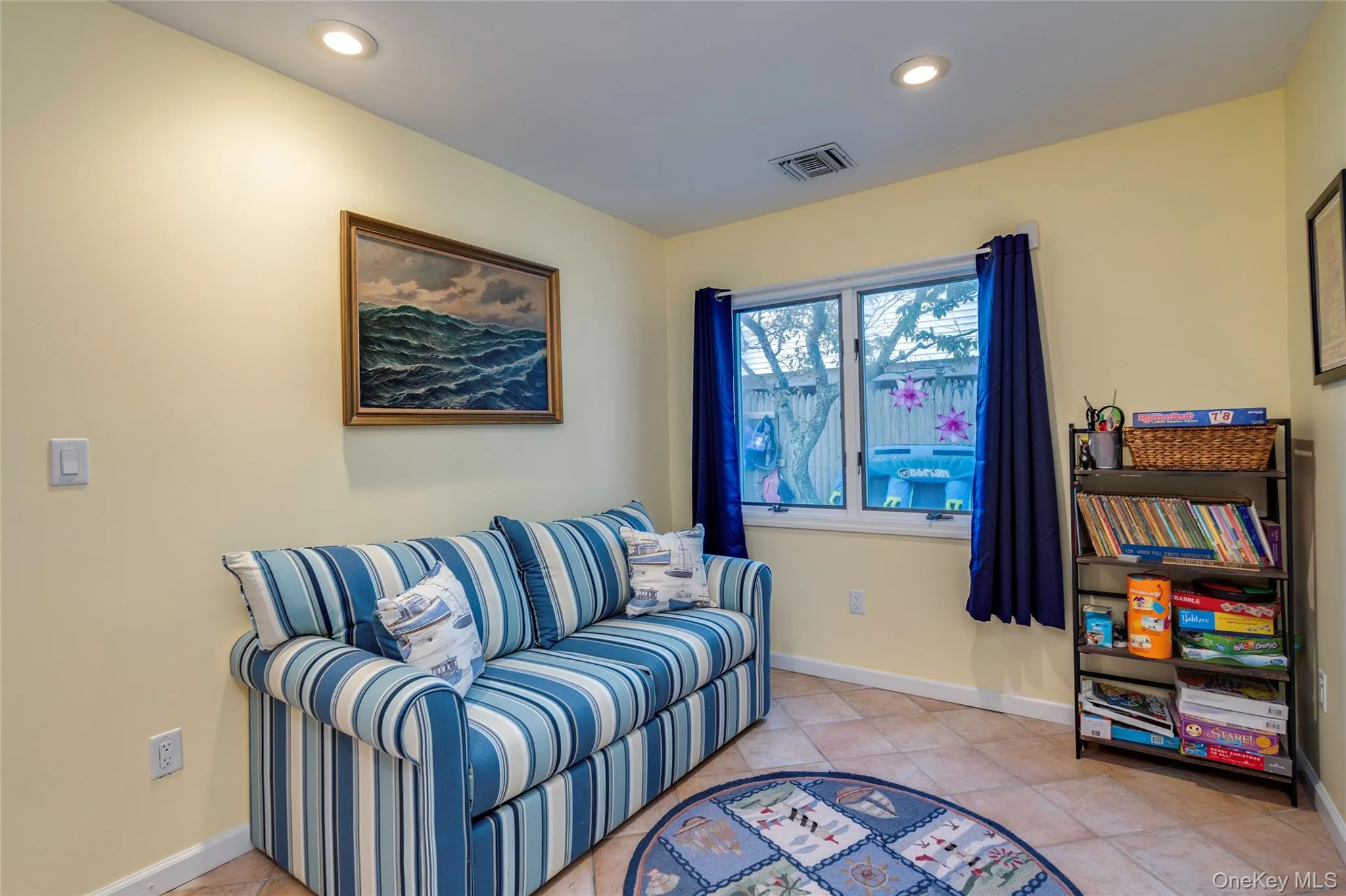 Bedroom can also be used as a sitting room or den. Bedroom can also be used as a sitting room or den.