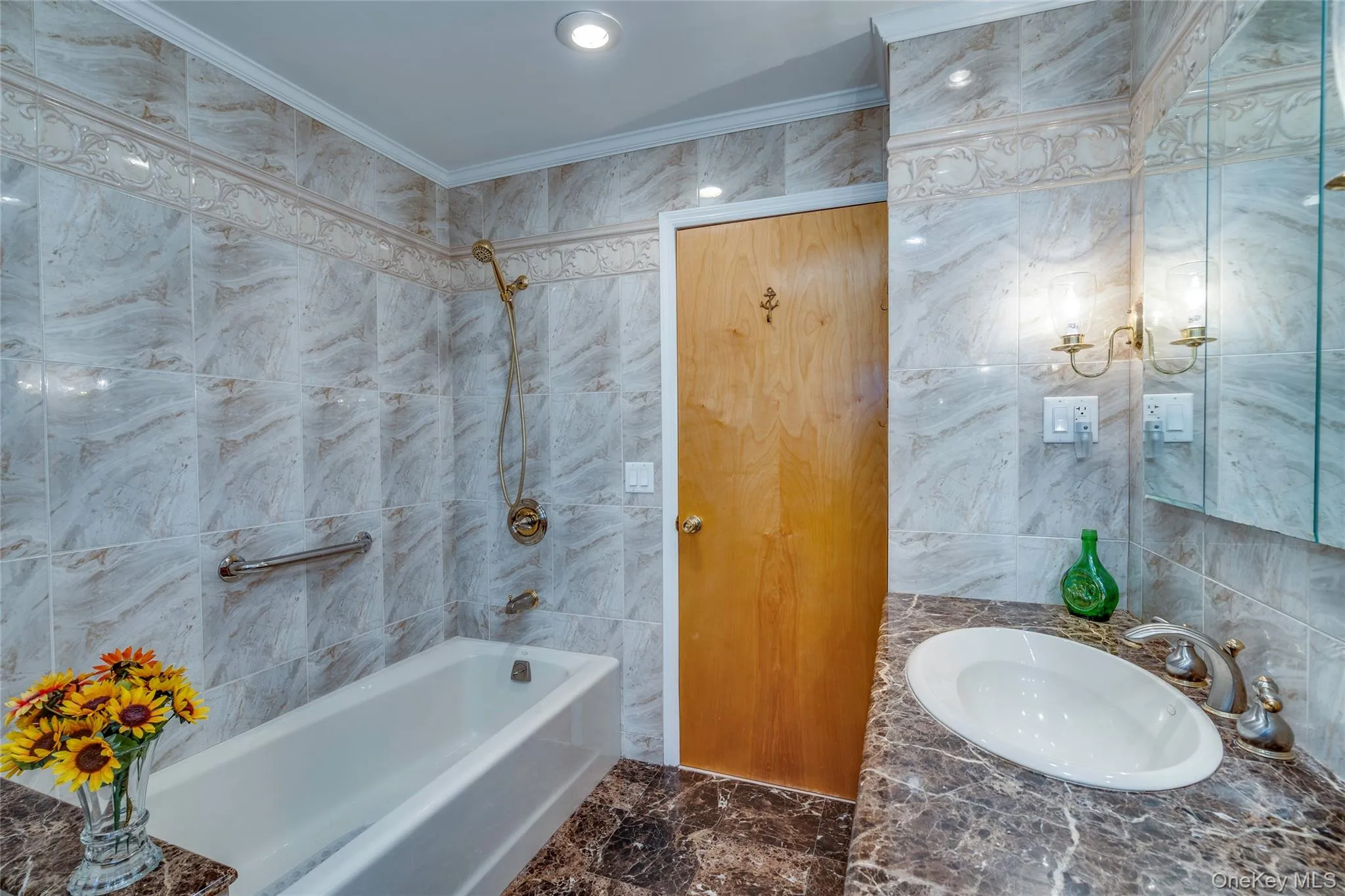 Full Bath with tub and walk-in shower Full Bath with tub and walk-in shower