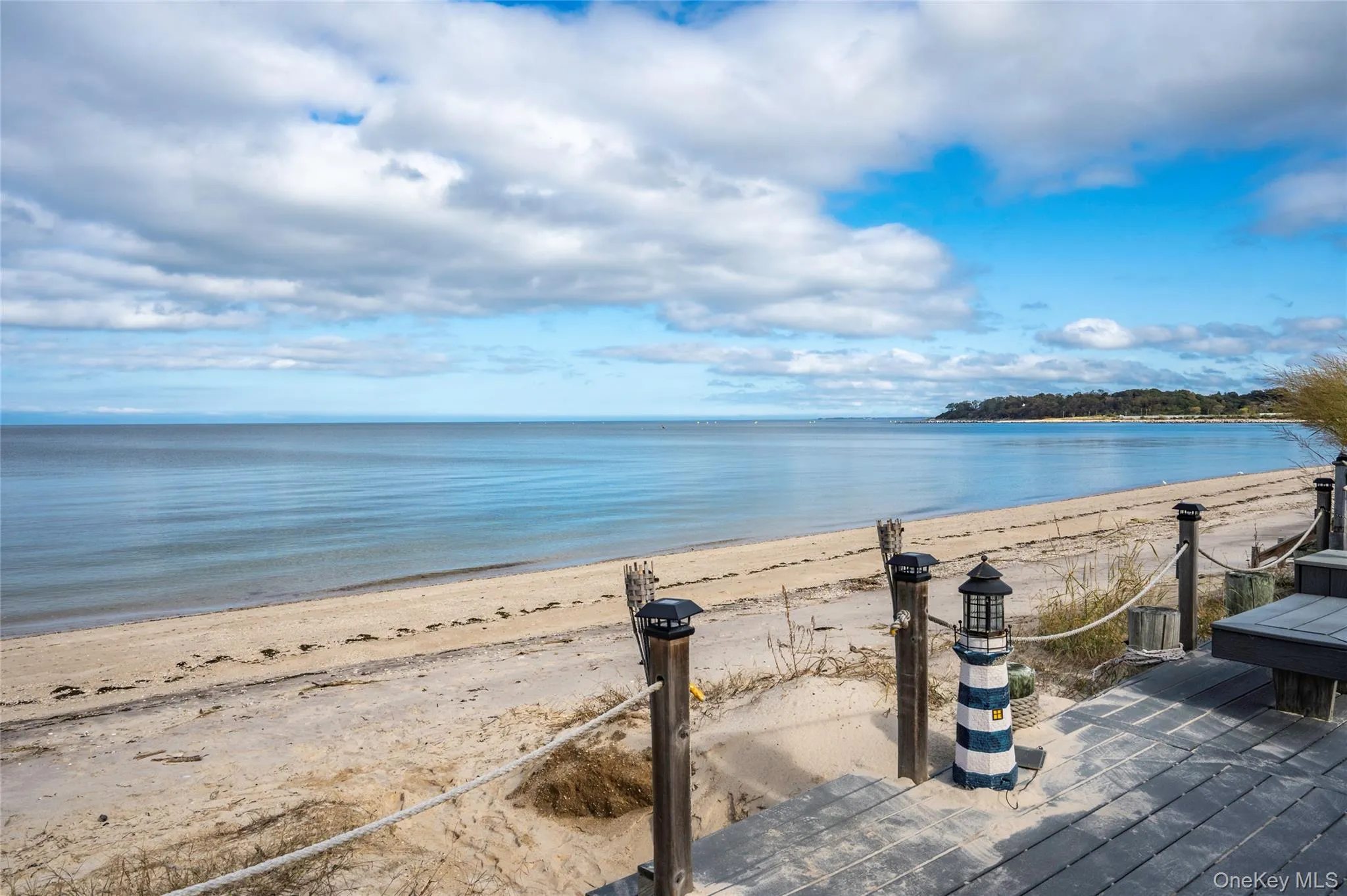 Direct beach access to your private beach with panoramic waterviews of the LI Sound. Direct beach access to your private beach with panoramic waterviews of the LI Sound.