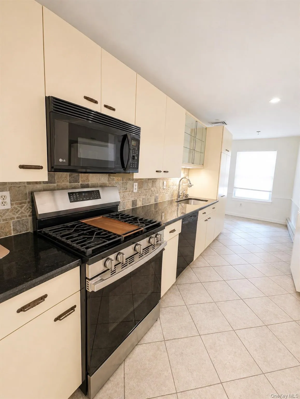 803 Lenox Road, Monroe, NY, 3 Bedrooms Bedrooms, 6 Rooms Rooms,2 BathroomsBathrooms,Residential Lease,For Rent,Lenox,0,1039501 803 Lenox Road, Monroe, NY, 3 Bedrooms Bedrooms, 6 Rooms Rooms,2 BathroomsBathrooms,Residential Lease,For Rent,Lenox,0,1039501