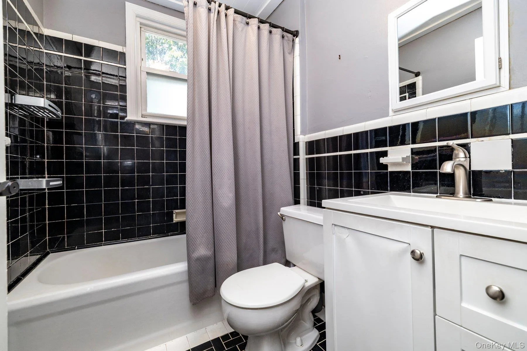 Full Bath Full Bath