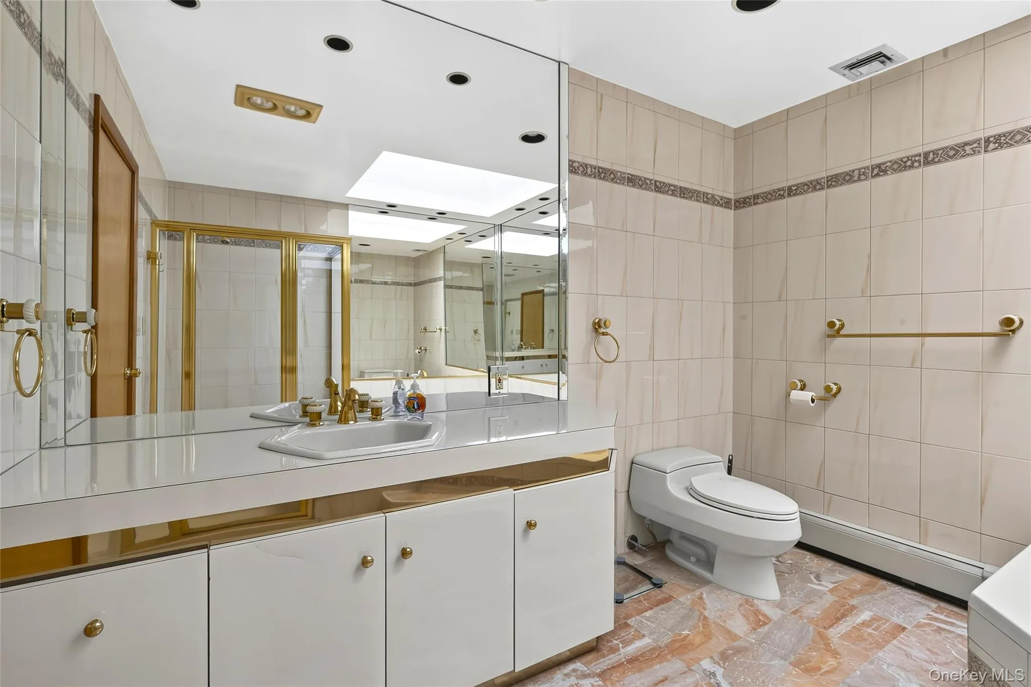 22 Penn Drive, Huntington, NY, 3 Bedrooms Bedrooms, 10 Rooms Rooms,2 BathroomsBathrooms,Residential,For Rent,Penn,0,1039503 22 Penn Drive, Huntington, NY, 3 Bedrooms Bedrooms, 10 Rooms Rooms,2 BathroomsBathrooms,Residential,For Rent,Penn,0,1039503