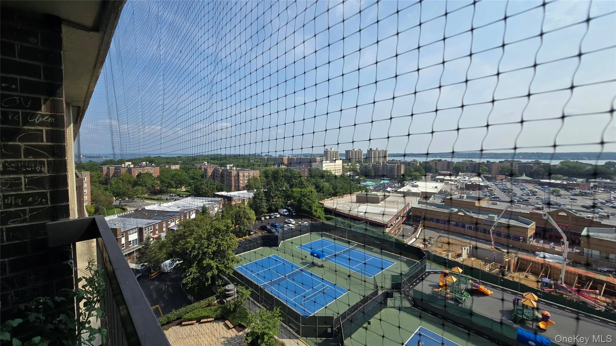 2 Bay Club Dr, New York, NY, 2 Bedrooms Bedrooms, 5 Rooms Rooms,2 BathroomsBathrooms,Residential,For Rent,Dr,0,1039505 2 Bay Club Dr, New York, NY, 2 Bedrooms Bedrooms, 5 Rooms Rooms,2 BathroomsBathrooms,Residential,For Rent,Dr,0,1039505