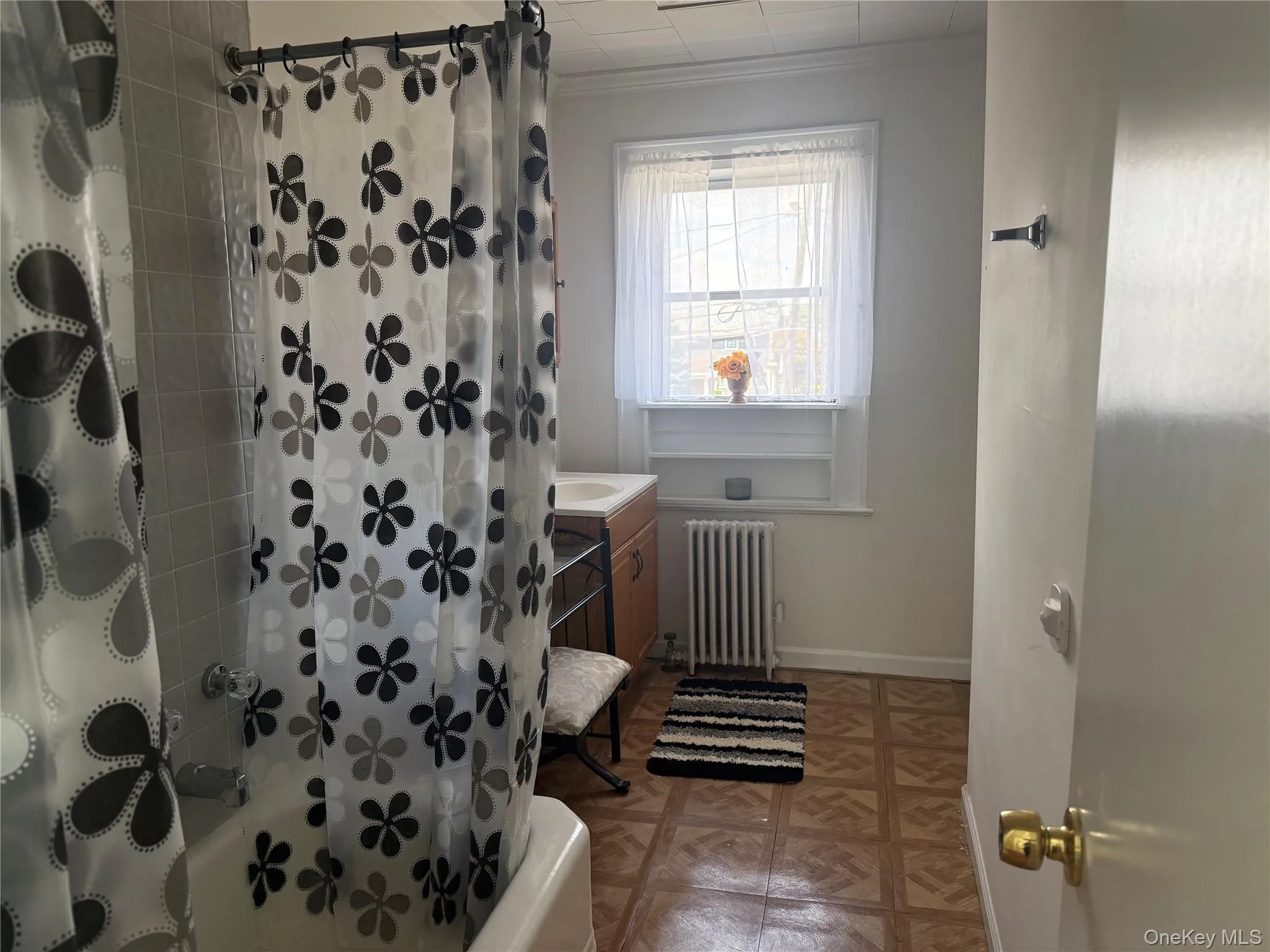 74 Lexington Avenue, Hempstead, NY, 1 Bedroom Bedrooms, 5 Rooms Rooms,1 BathroomBathrooms,Residential Lease,For Rent,Lexington,0,1039517 74 Lexington Avenue, Hempstead, NY, 1 Bedroom Bedrooms, 5 Rooms Rooms,1 BathroomBathrooms,Residential Lease,For Rent,Lexington,0,1039517