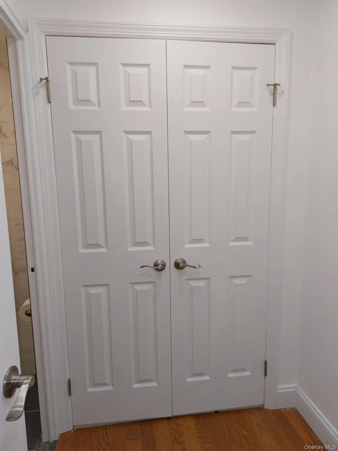 61-25 Street, New York, NY, 3 Rooms Rooms,1 BathroomBathrooms,Residential Lease,For Rent,Street,0,1039518 61-25 Street, New York, NY, 3 Rooms Rooms,1 BathroomBathrooms,Residential Lease,For Rent,Street,0,1039518