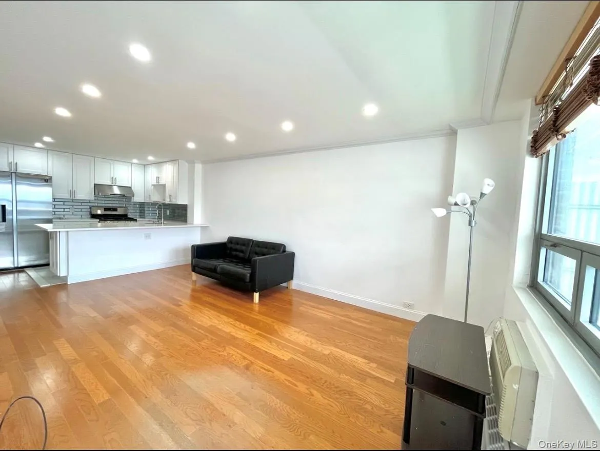61-25 Street, New York, NY, 3 Rooms Rooms,1 BathroomBathrooms,Residential Lease,For Rent,Street,0,1039518 61-25 Street, New York, NY, 3 Rooms Rooms,1 BathroomBathrooms,Residential Lease,For Rent,Street,0,1039518
