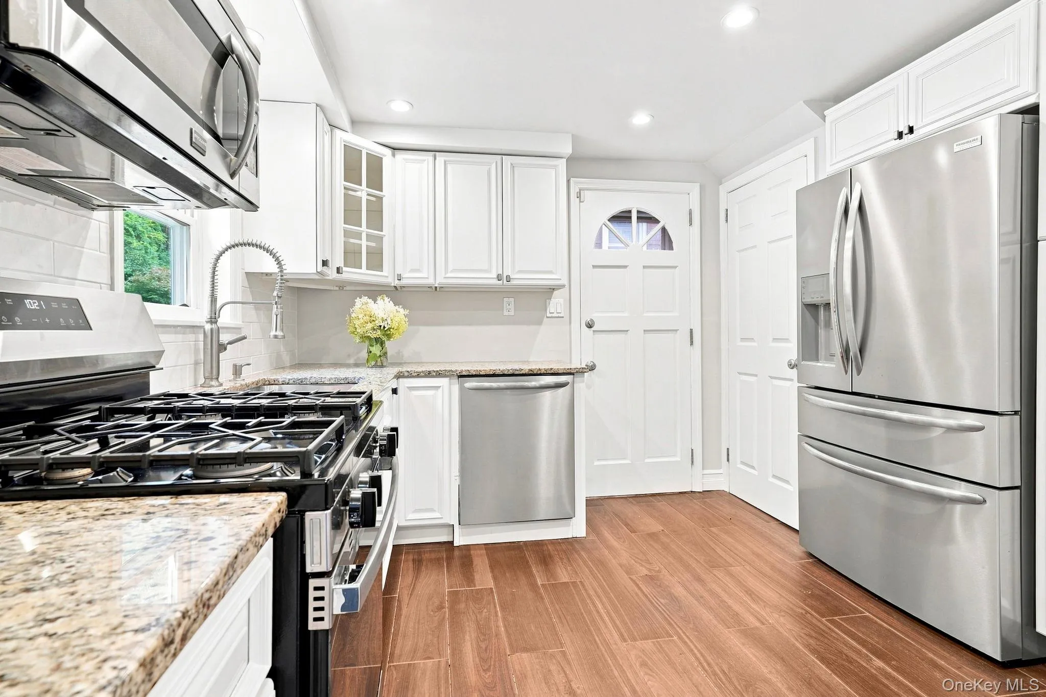25 Greenvale Circle, Greenburgh, NY, 3 Bedrooms Bedrooms, 8 Rooms Rooms,2 BathroomsBathrooms,Residential,For Rent,Greenvale,0,1039523 25 Greenvale Circle, Greenburgh, NY, 3 Bedrooms Bedrooms, 8 Rooms Rooms,2 BathroomsBathrooms,Residential,For Rent,Greenvale,0,1039523