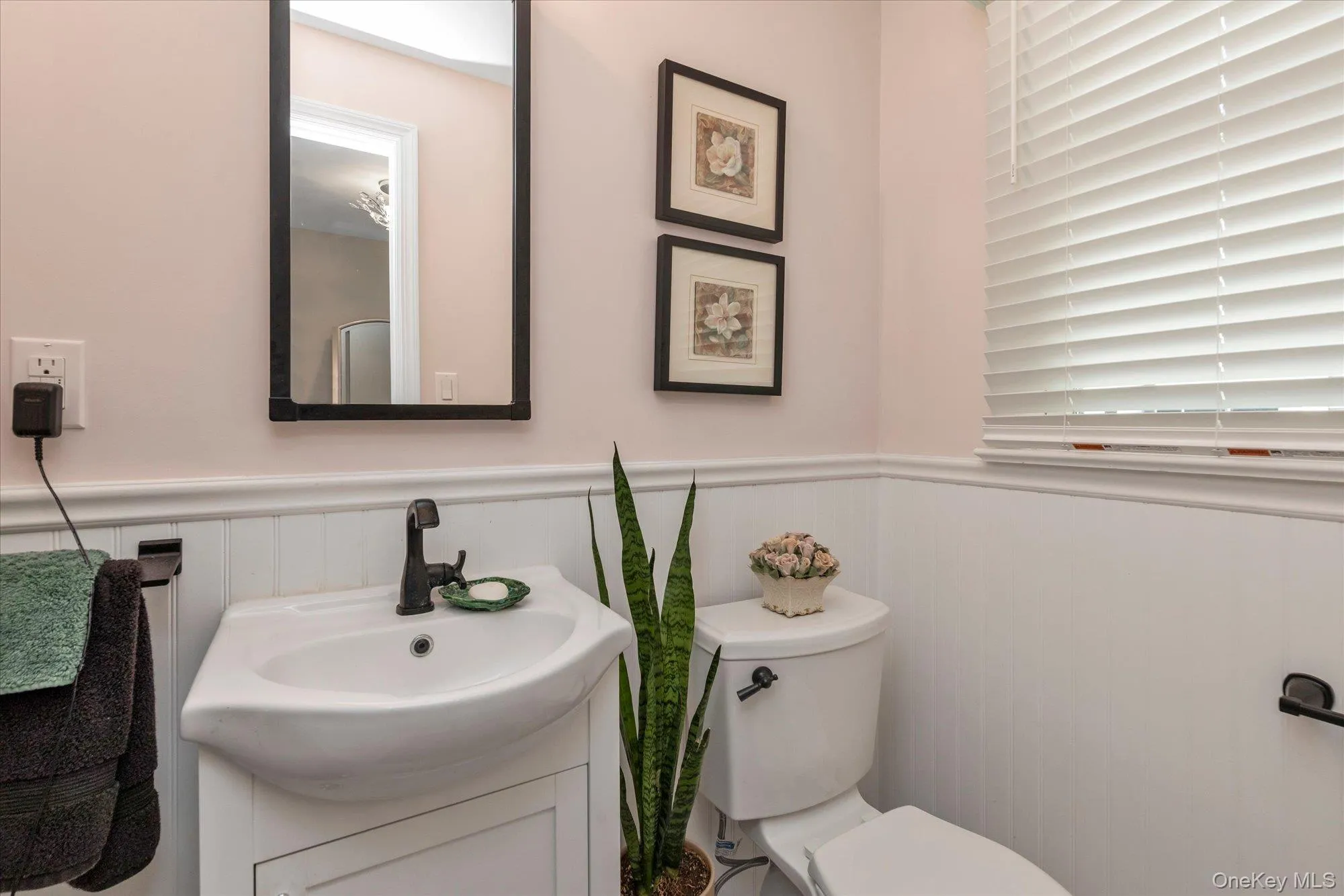 58 Alexine Avenue, Hempstead, NY, 3 Bedrooms Bedrooms, 7 Rooms Rooms,2 BathroomsBathrooms,Residential,For Rent,Alexine,0,1039525 58 Alexine Avenue, Hempstead, NY, 3 Bedrooms Bedrooms, 7 Rooms Rooms,2 BathroomsBathrooms,Residential,For Rent,Alexine,0,1039525