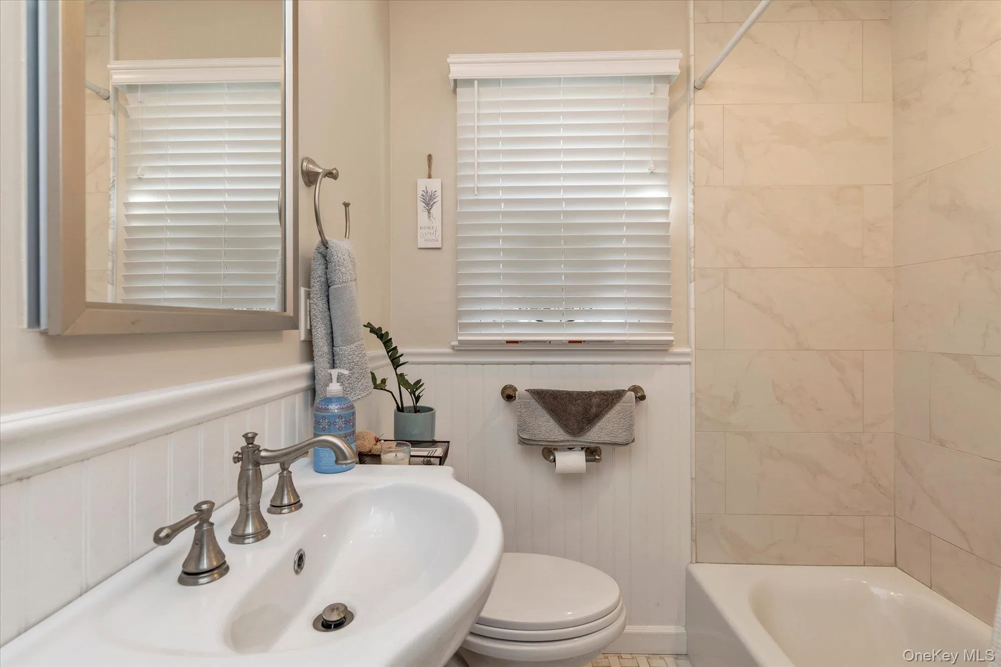 58 Alexine Avenue, Hempstead, NY, 3 Bedrooms Bedrooms, 7 Rooms Rooms,2 BathroomsBathrooms,Residential,For Rent,Alexine,0,1039525 58 Alexine Avenue, Hempstead, NY, 3 Bedrooms Bedrooms, 7 Rooms Rooms,2 BathroomsBathrooms,Residential,For Rent,Alexine,0,1039525