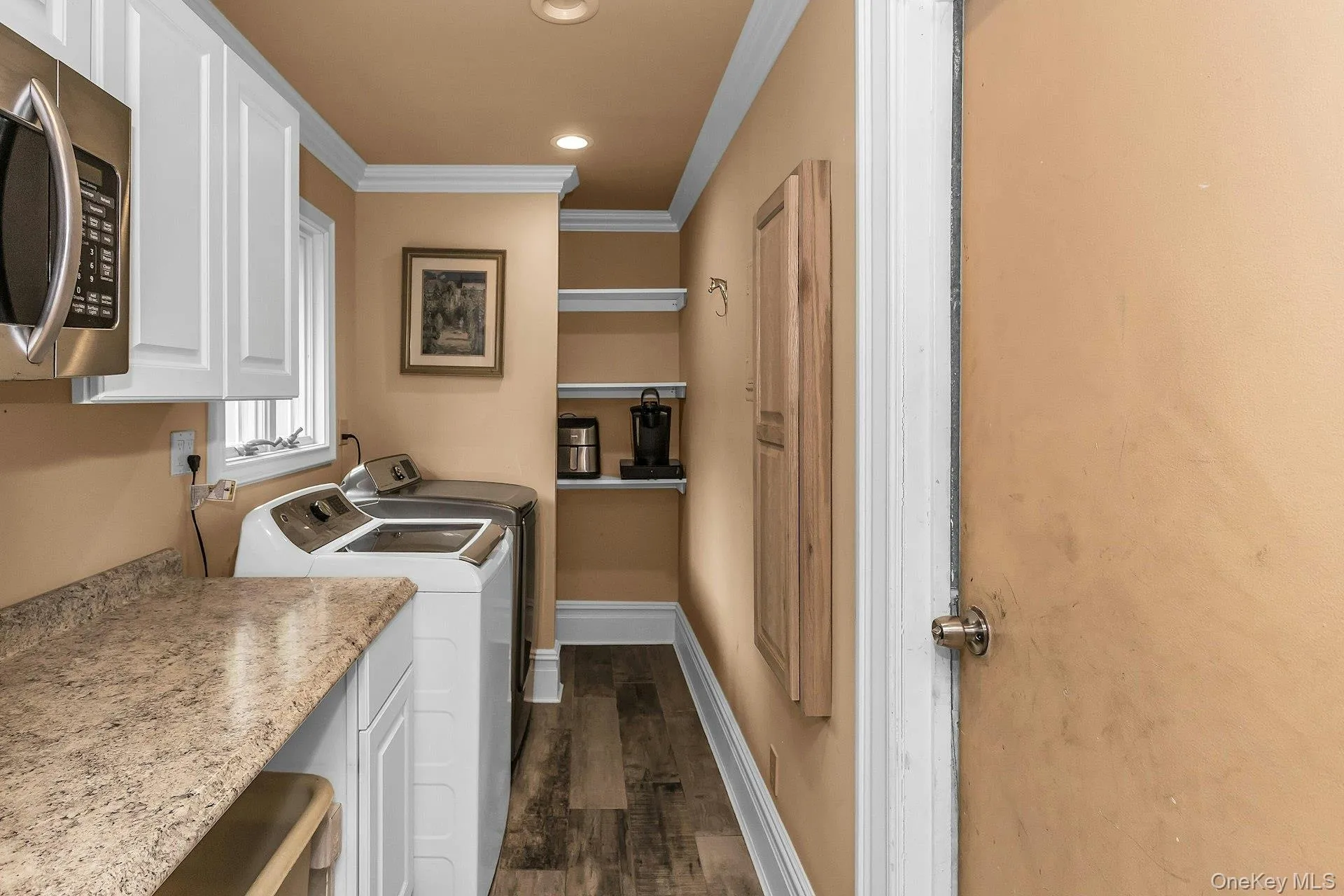 189 Lodge Avenue, Huntington, NY, 3 Bedrooms Bedrooms, 8 Rooms Rooms,2 BathroomsBathrooms,Residential,For Rent,Lodge,0,1039532 189 Lodge Avenue, Huntington, NY, 3 Bedrooms Bedrooms, 8 Rooms Rooms,2 BathroomsBathrooms,Residential,For Rent,Lodge,0,1039532