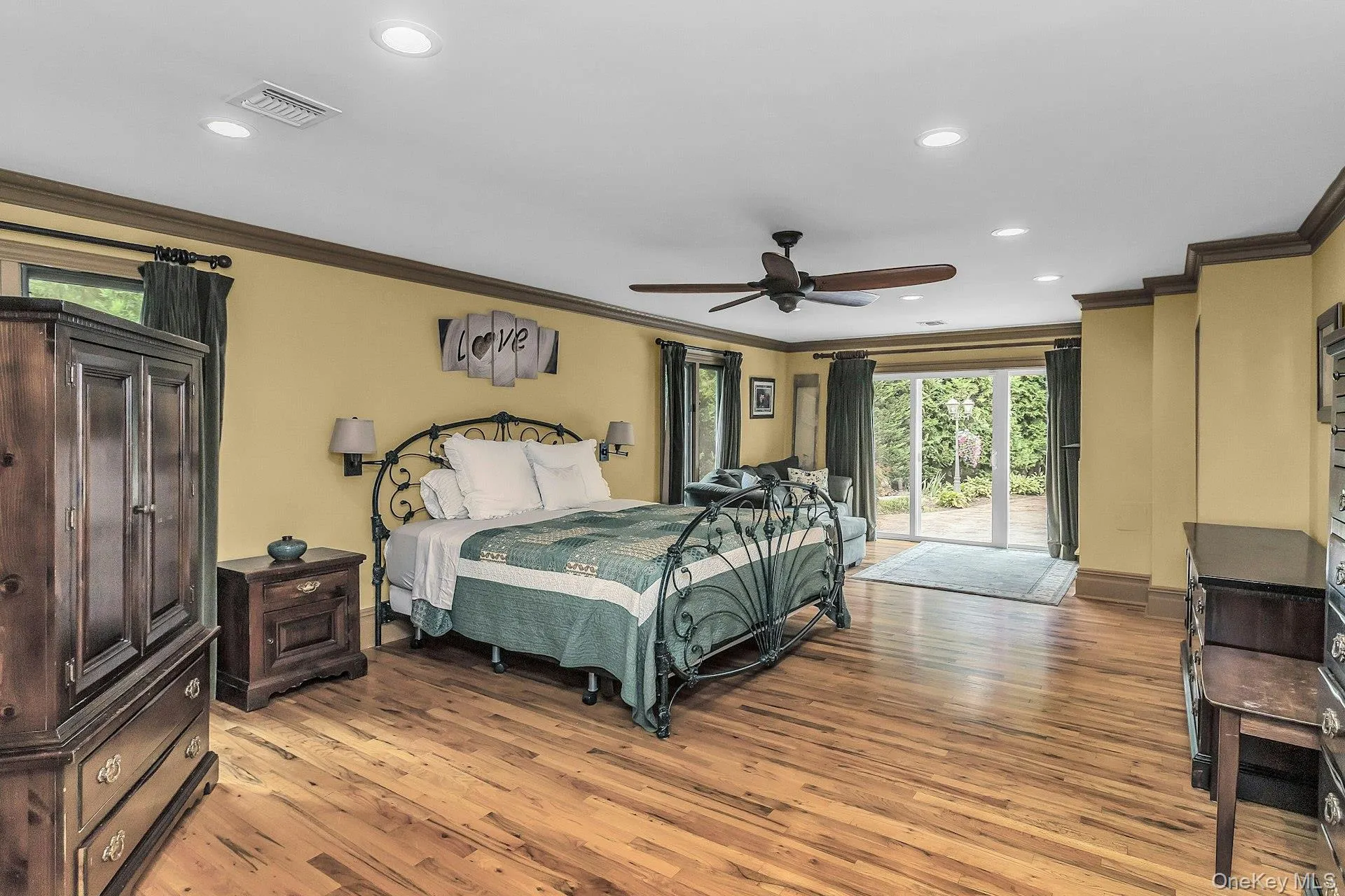 189 Lodge Avenue, Huntington, NY, 3 Bedrooms Bedrooms, 8 Rooms Rooms,2 BathroomsBathrooms,Residential,For Rent,Lodge,0,1039532 189 Lodge Avenue, Huntington, NY, 3 Bedrooms Bedrooms, 8 Rooms Rooms,2 BathroomsBathrooms,Residential,For Rent,Lodge,0,1039532