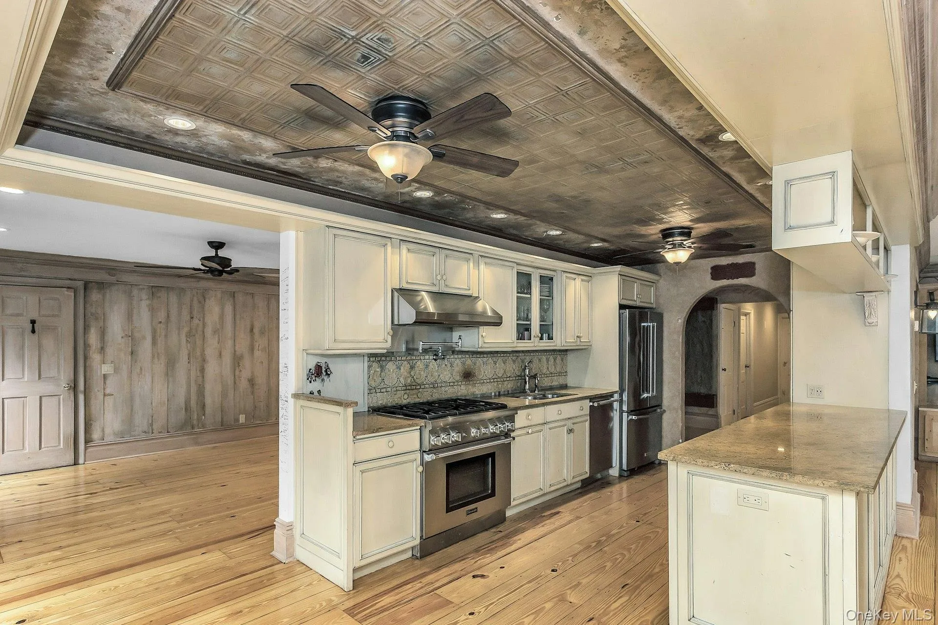 189 Lodge Avenue, Huntington, NY, 3 Bedrooms Bedrooms, 8 Rooms Rooms,2 BathroomsBathrooms,Residential,For Rent,Lodge,0,1039532 189 Lodge Avenue, Huntington, NY, 3 Bedrooms Bedrooms, 8 Rooms Rooms,2 BathroomsBathrooms,Residential,For Rent,Lodge,0,1039532