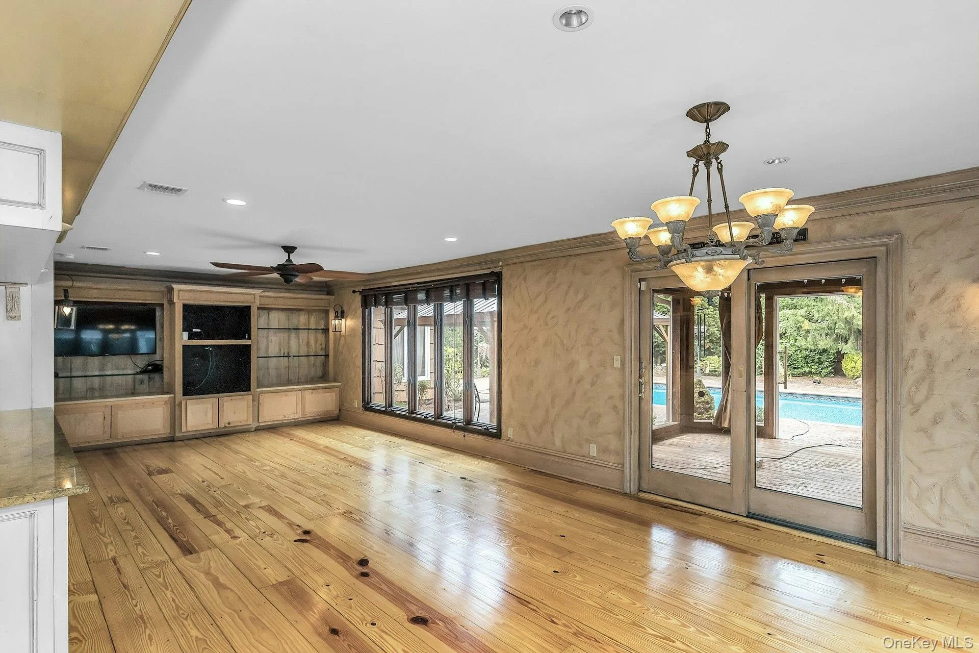 189 Lodge Avenue, Huntington, NY, 3 Bedrooms Bedrooms, 8 Rooms Rooms,2 BathroomsBathrooms,Residential,For Rent,Lodge,0,1039532 189 Lodge Avenue, Huntington, NY, 3 Bedrooms Bedrooms, 8 Rooms Rooms,2 BathroomsBathrooms,Residential,For Rent,Lodge,0,1039532