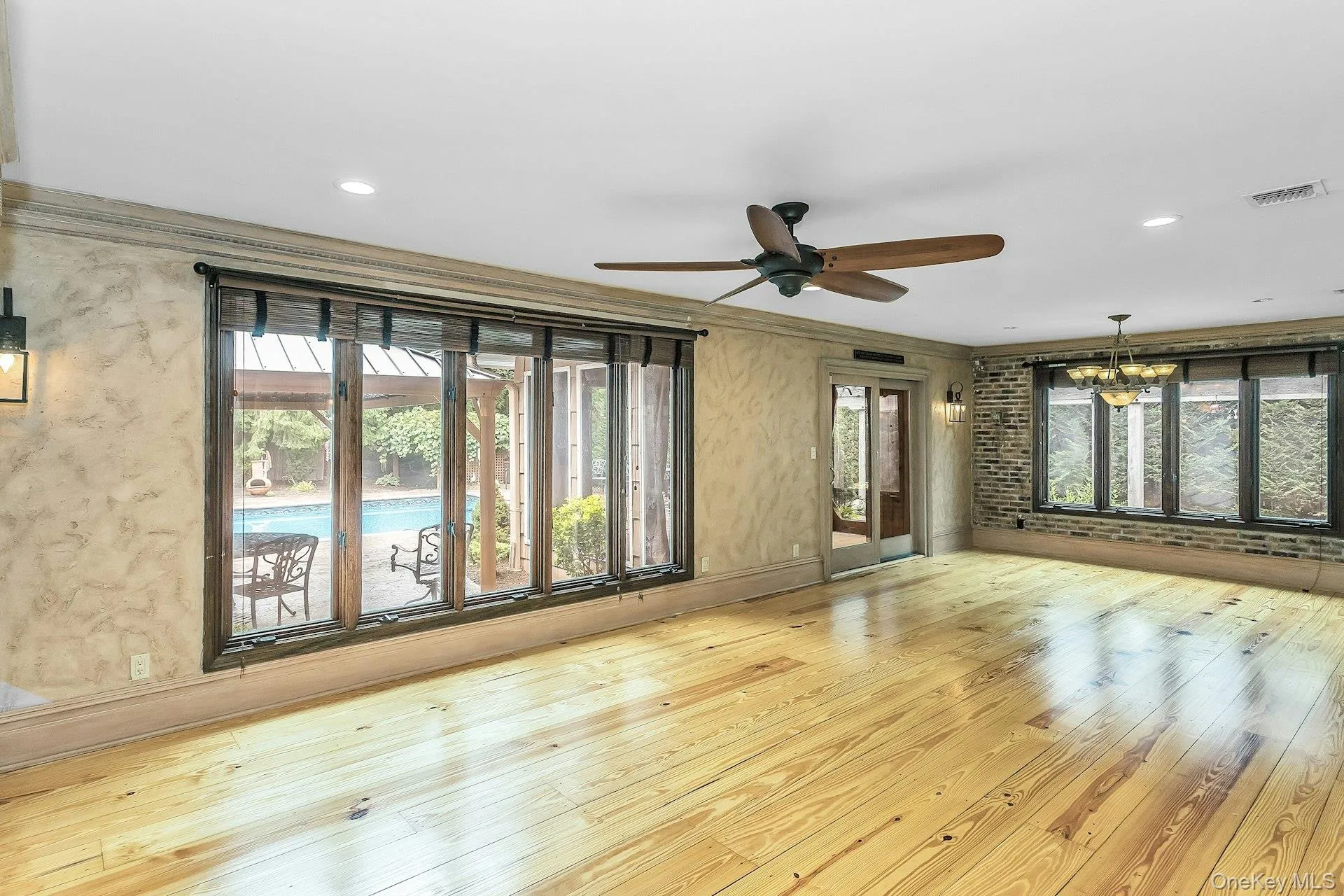 189 Lodge Avenue, Huntington, NY, 3 Bedrooms Bedrooms, 8 Rooms Rooms,2 BathroomsBathrooms,Residential,For Rent,Lodge,0,1039532 189 Lodge Avenue, Huntington, NY, 3 Bedrooms Bedrooms, 8 Rooms Rooms,2 BathroomsBathrooms,Residential,For Rent,Lodge,0,1039532